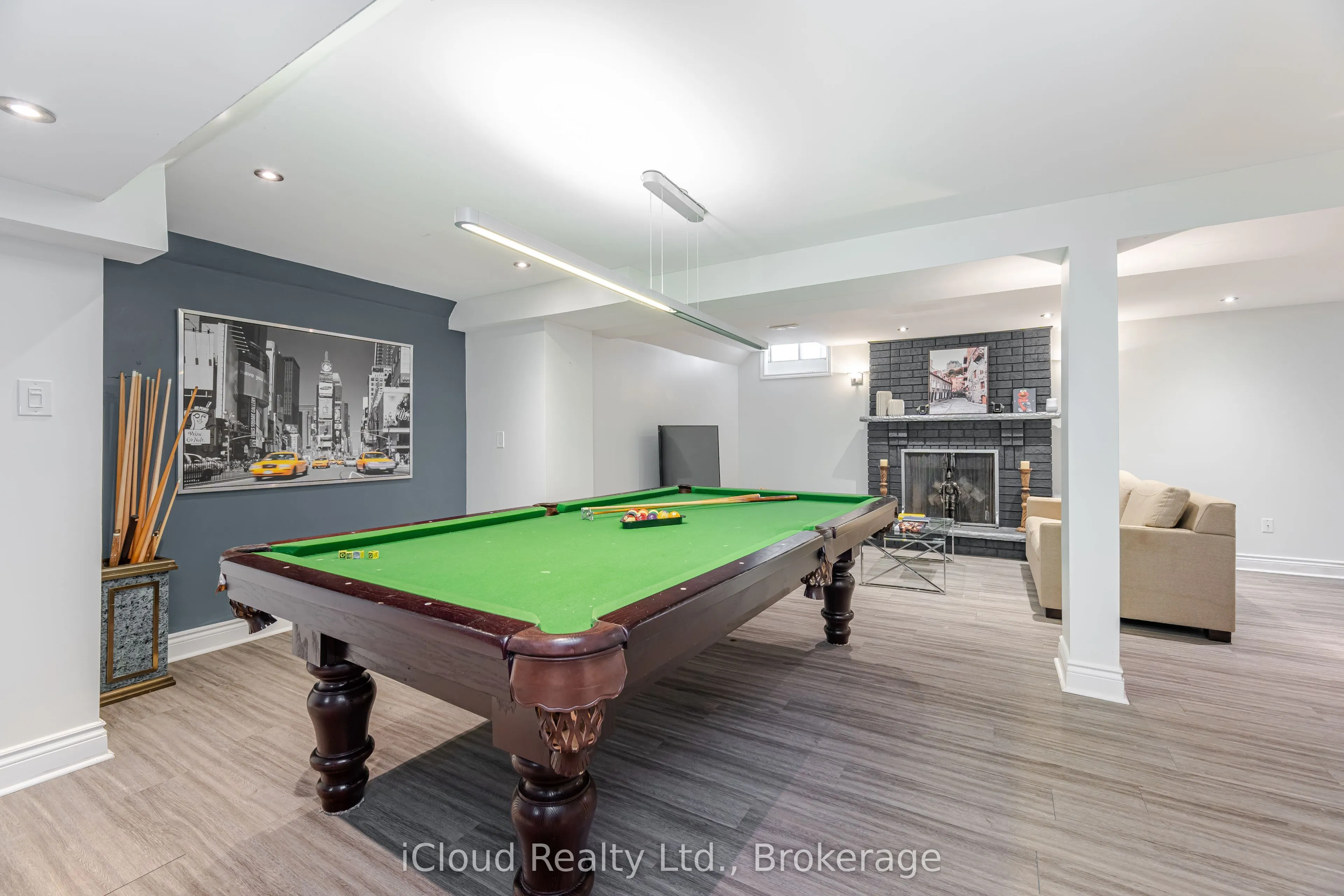 4 Fifewood Crescent