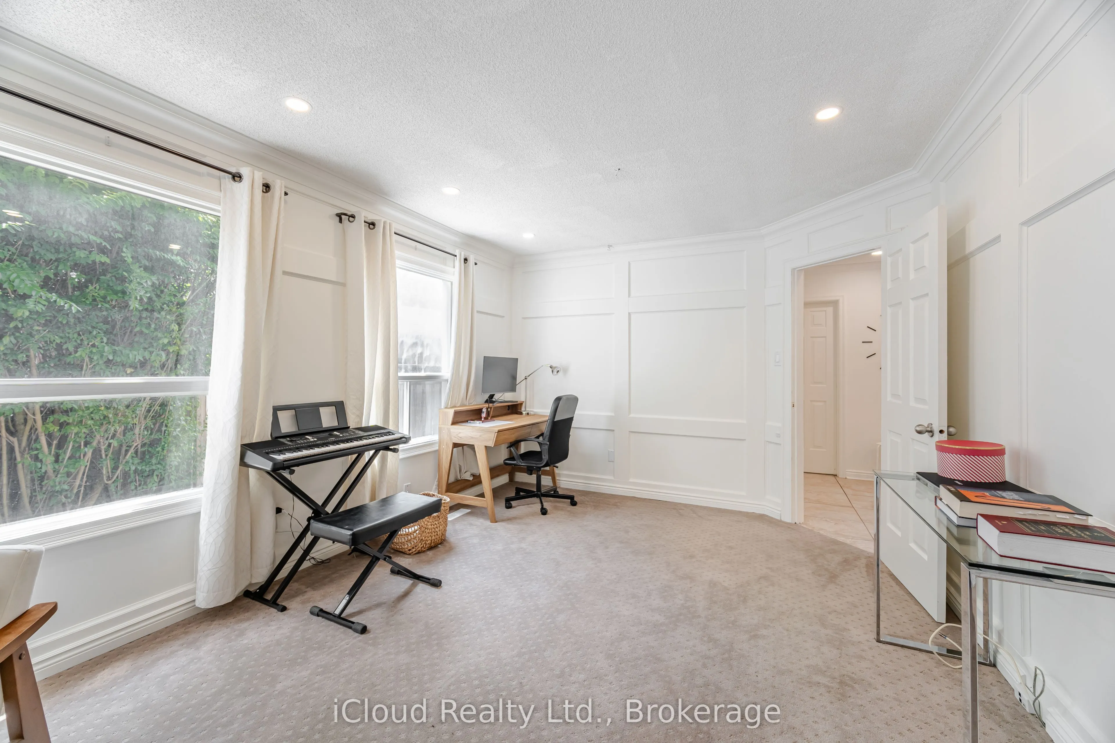 4 Fifewood Crescent