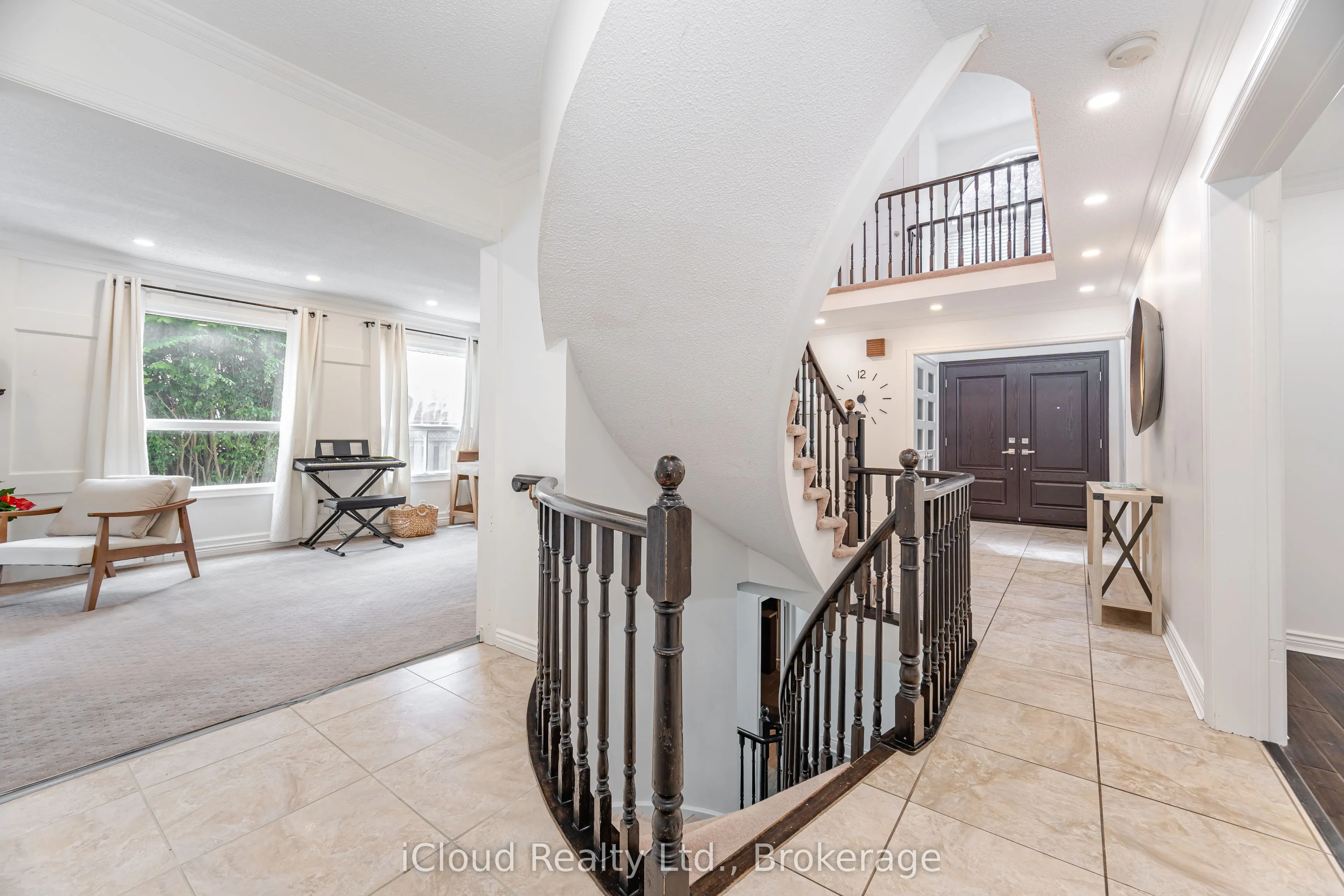 4 Fifewood Crescent
