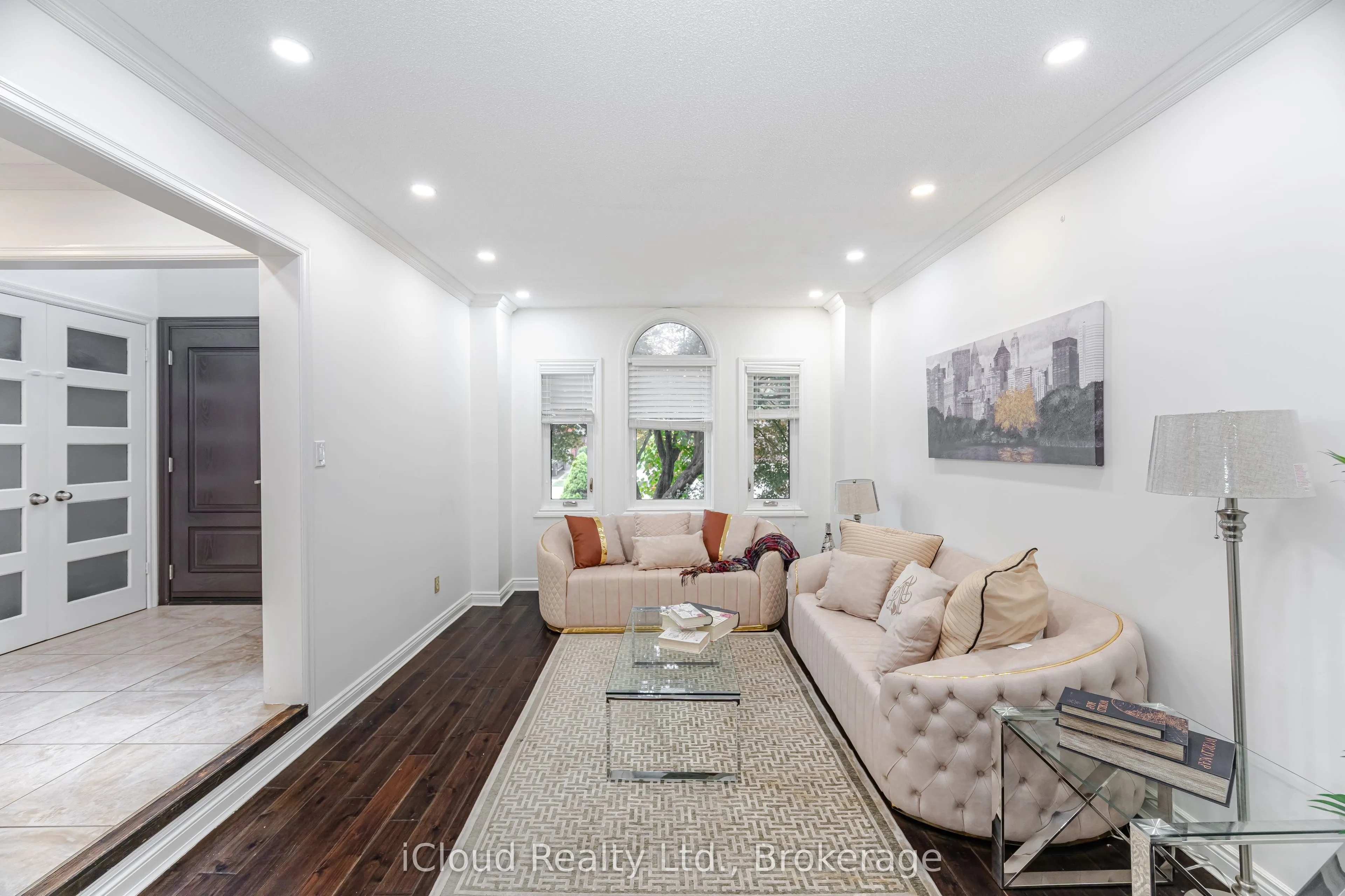 4 Fifewood Crescent