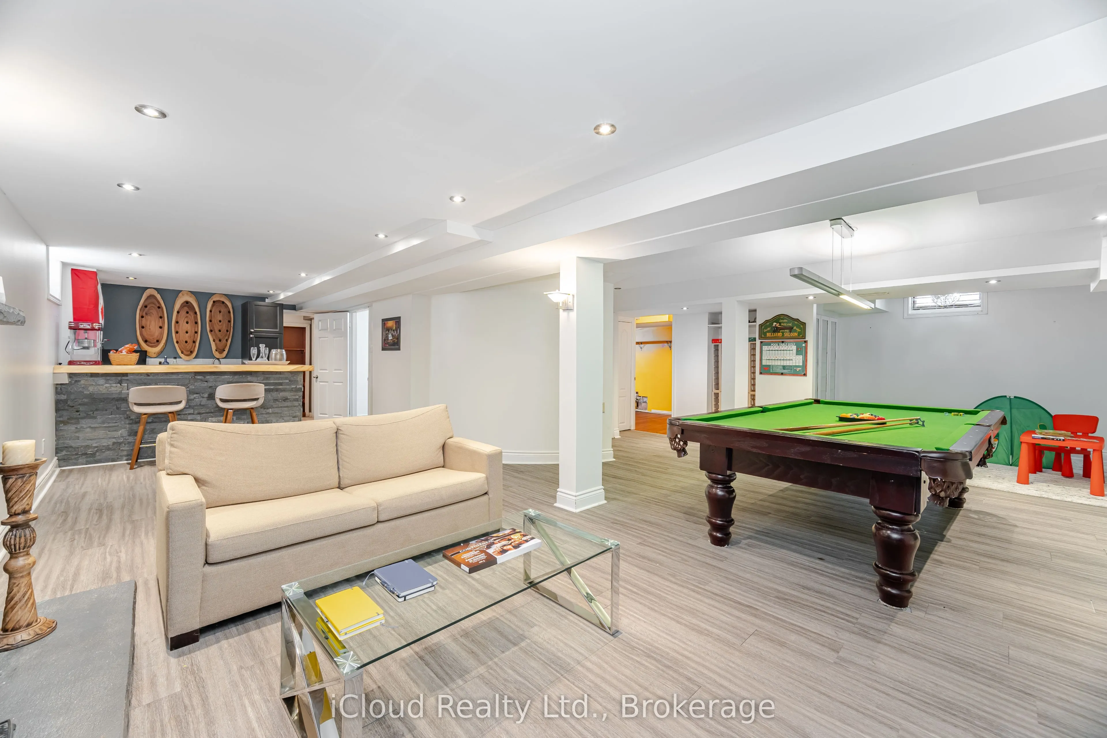 4 Fifewood Crescent
