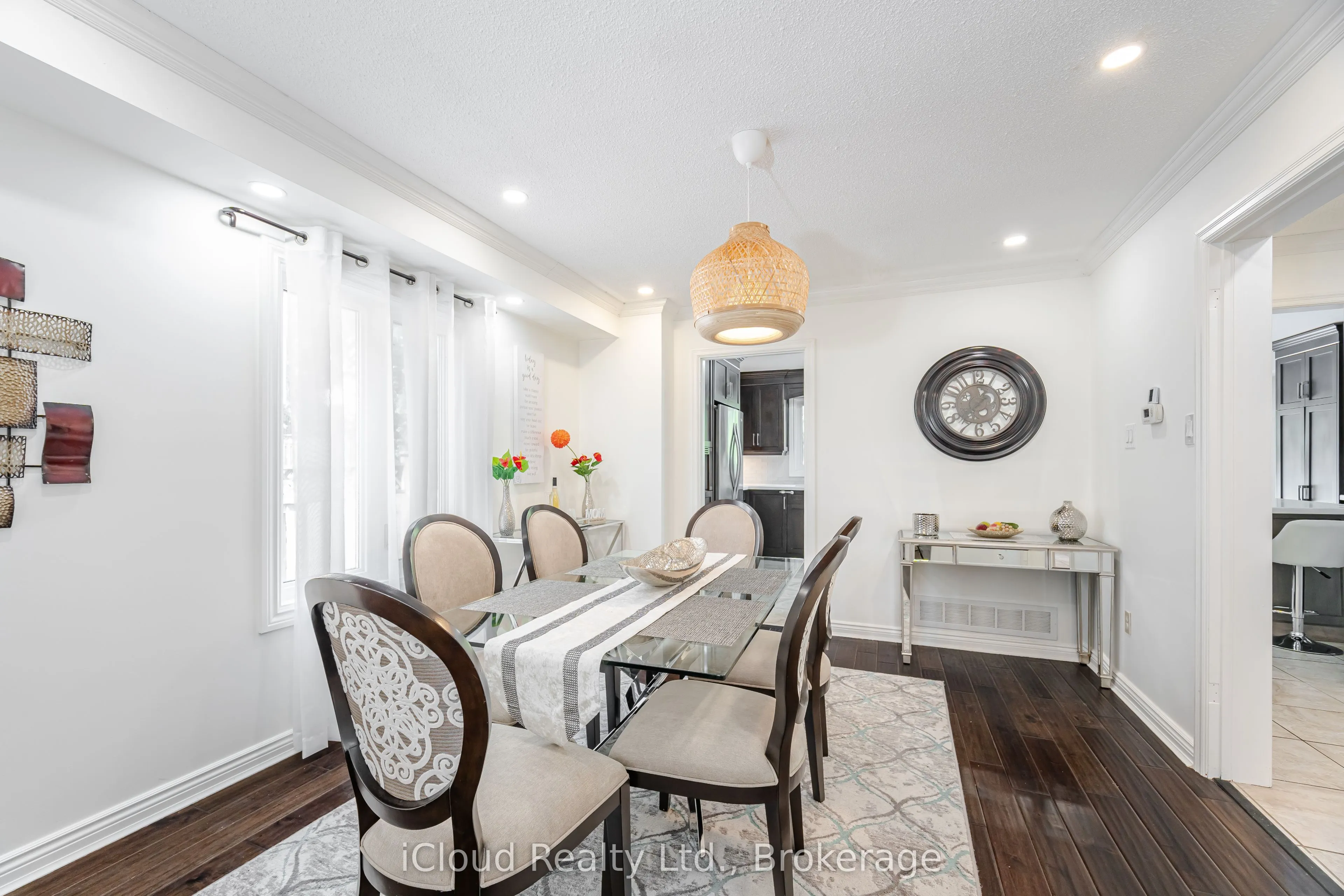 4 Fifewood Crescent