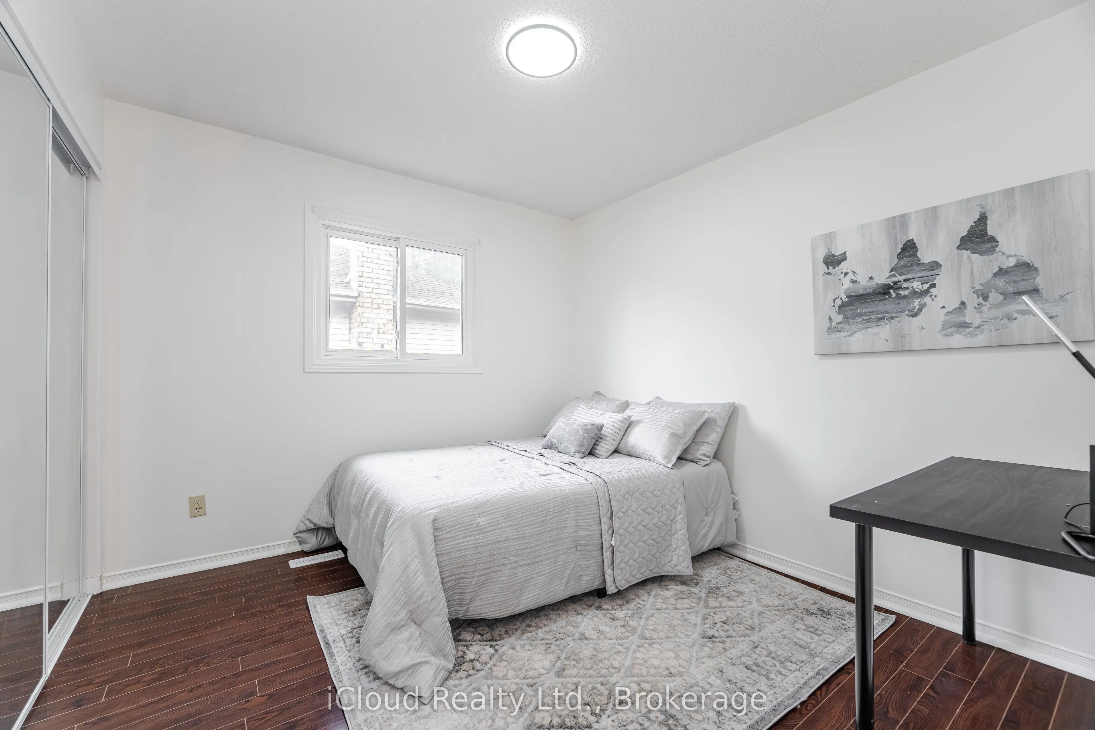 4 Fifewood Crescent