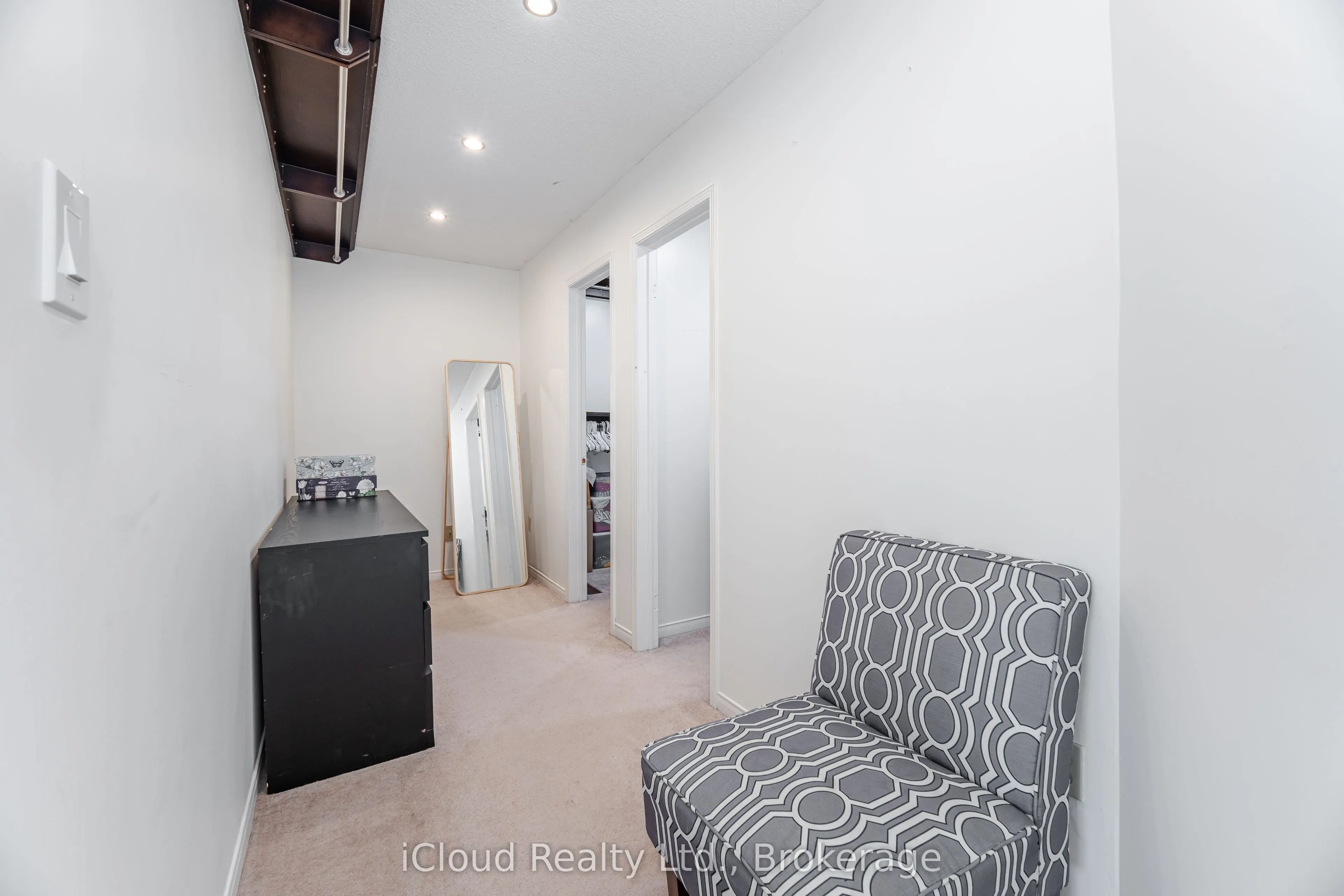 4 Fifewood Crescent