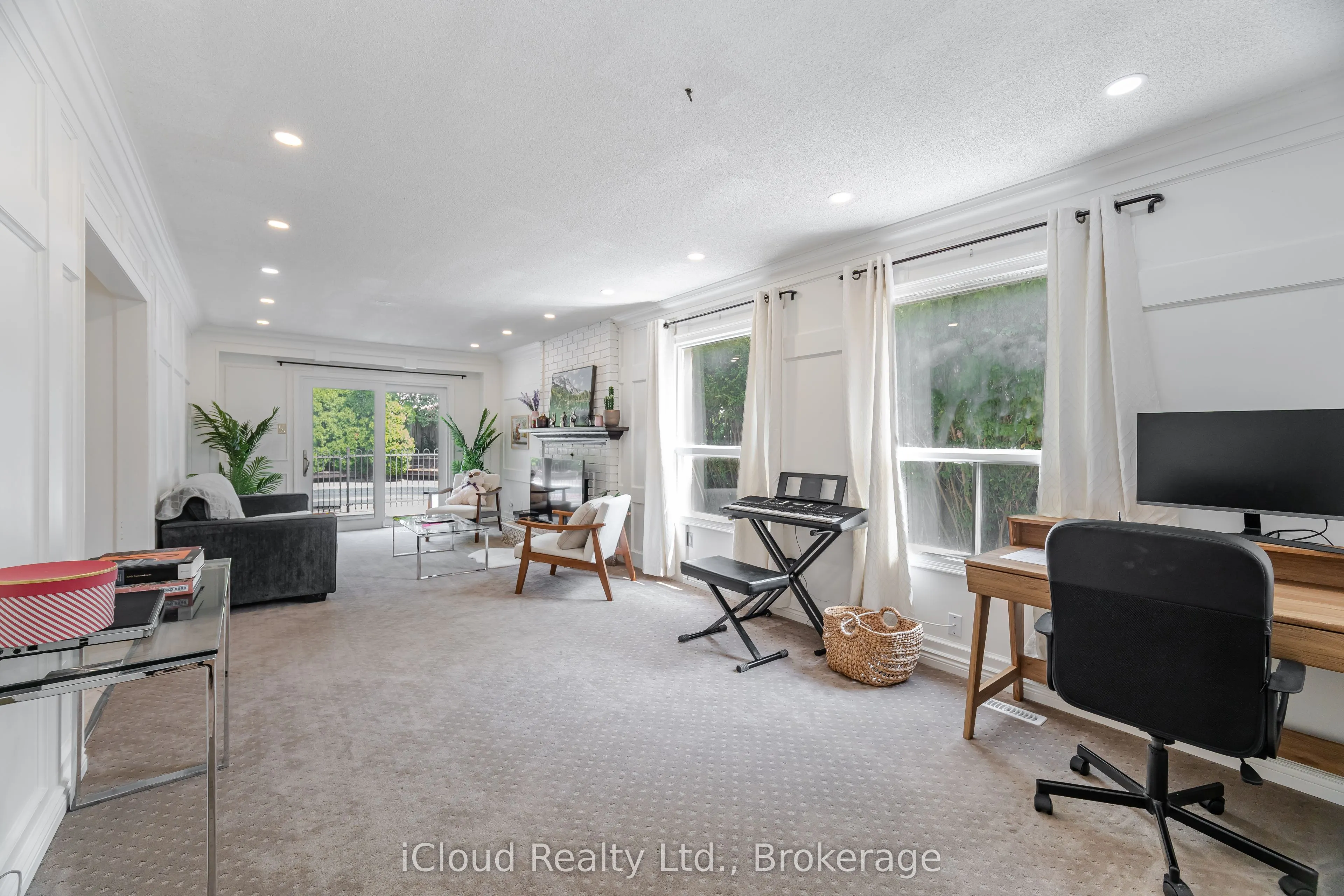 4 Fifewood Crescent
