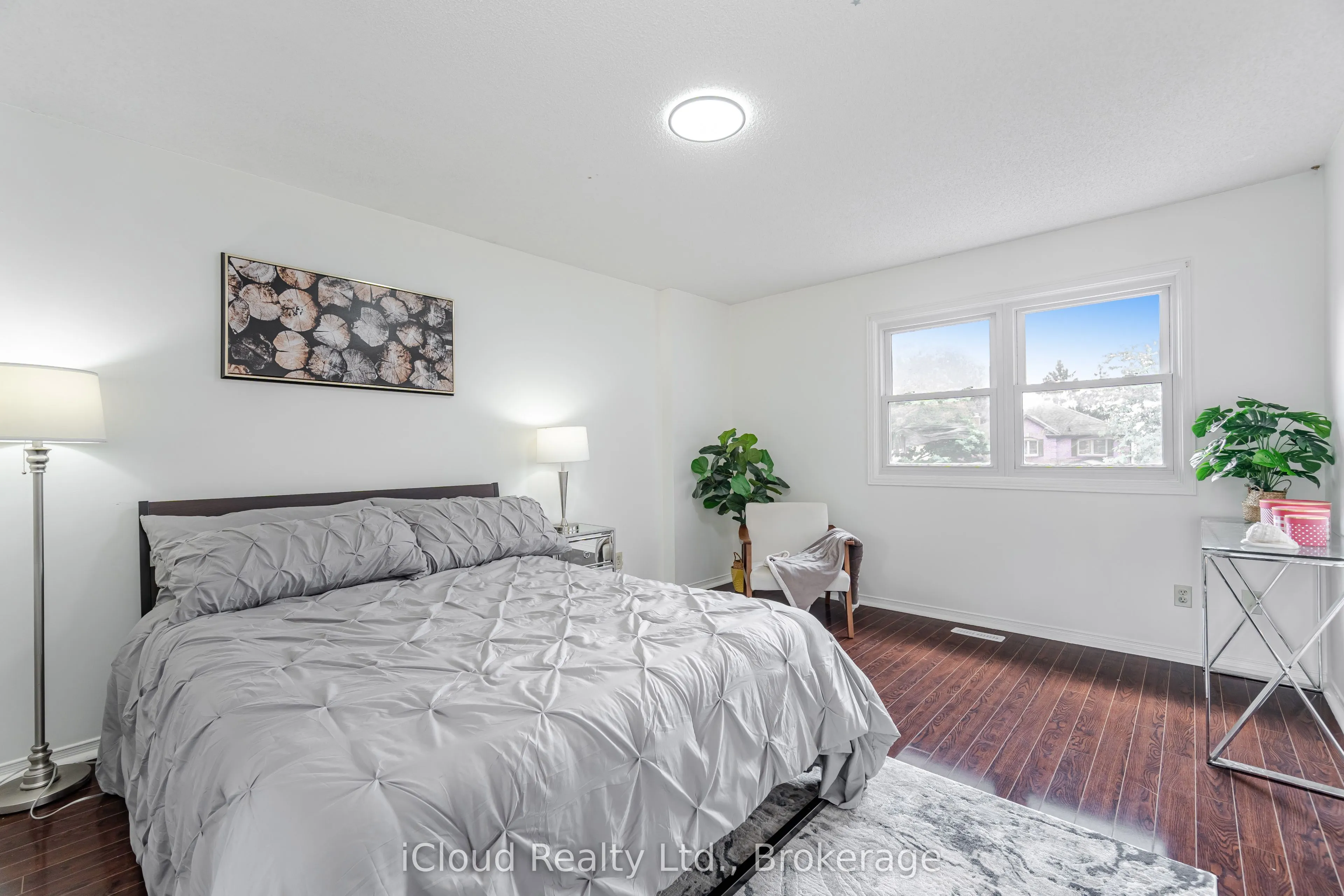 4 Fifewood Crescent