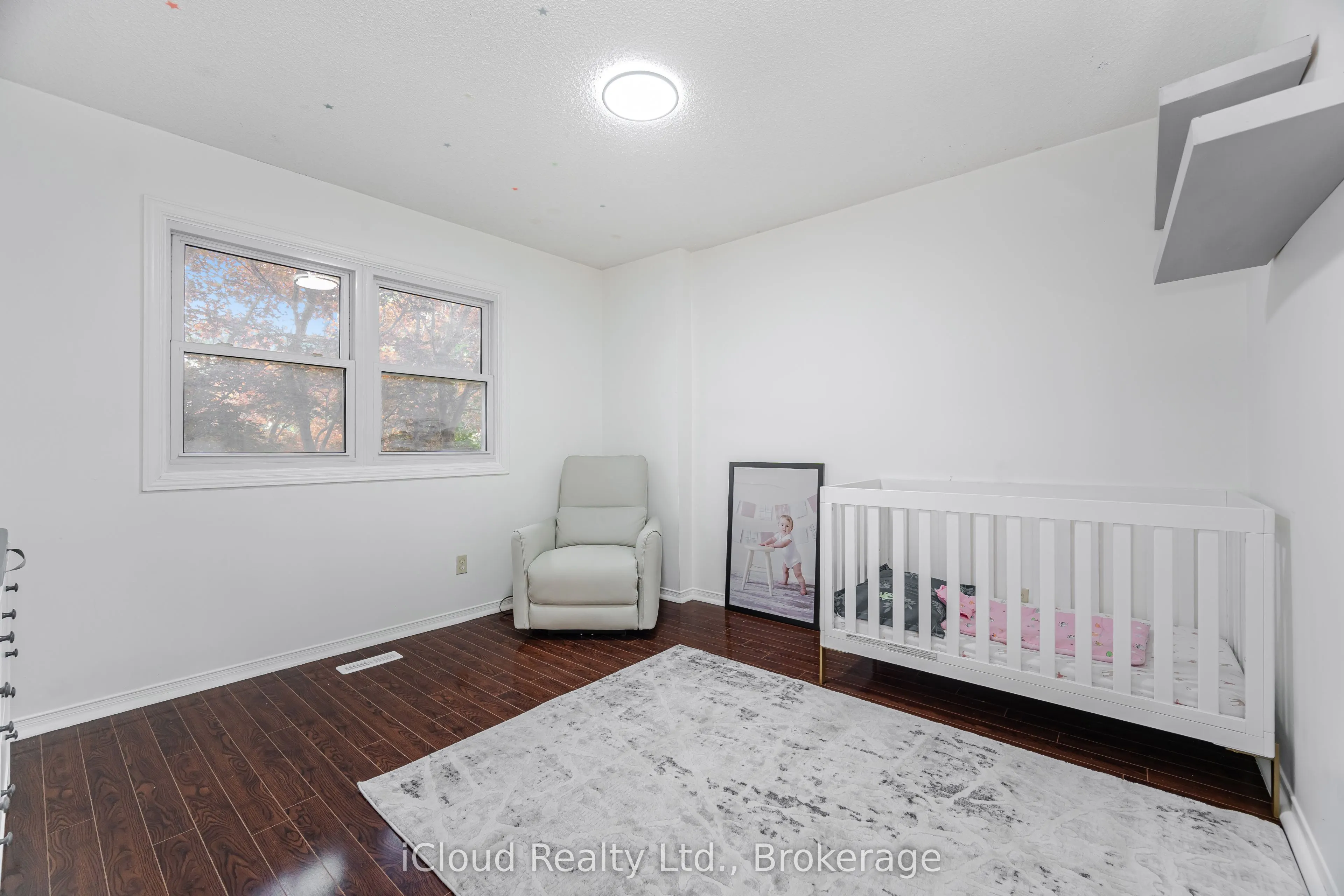 4 Fifewood Crescent