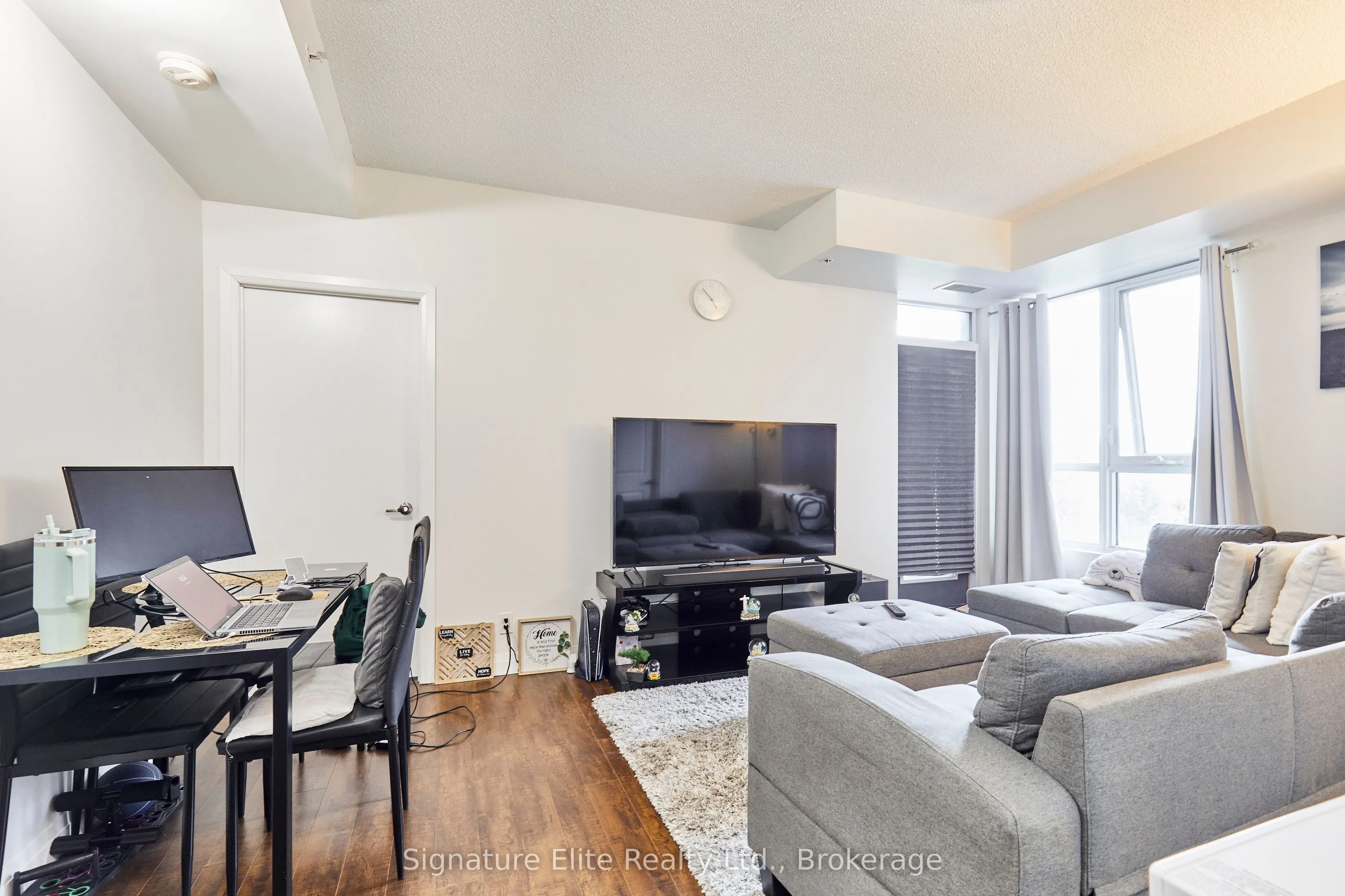 22 East Haven Road, #512