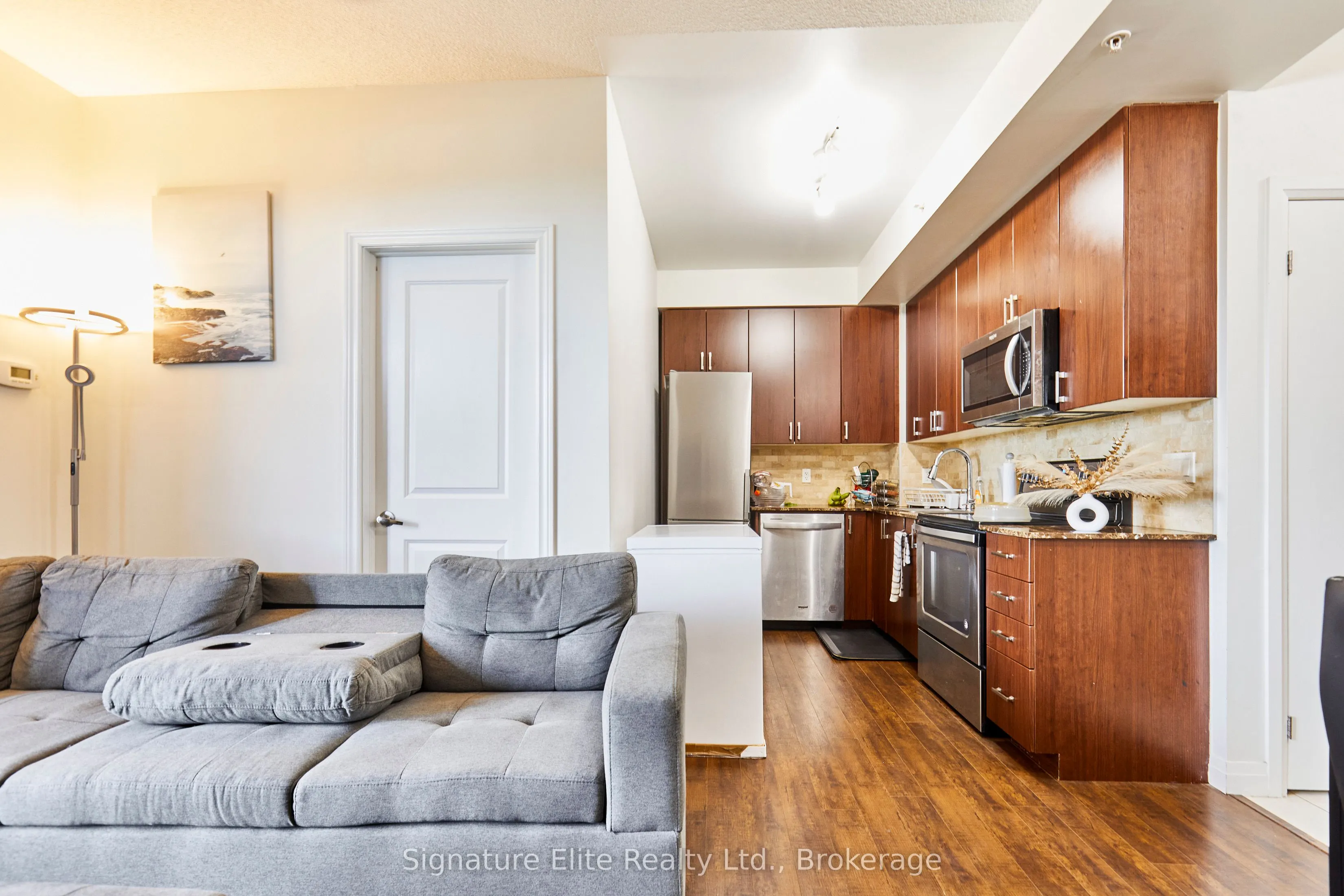 22 East Haven Road, #512