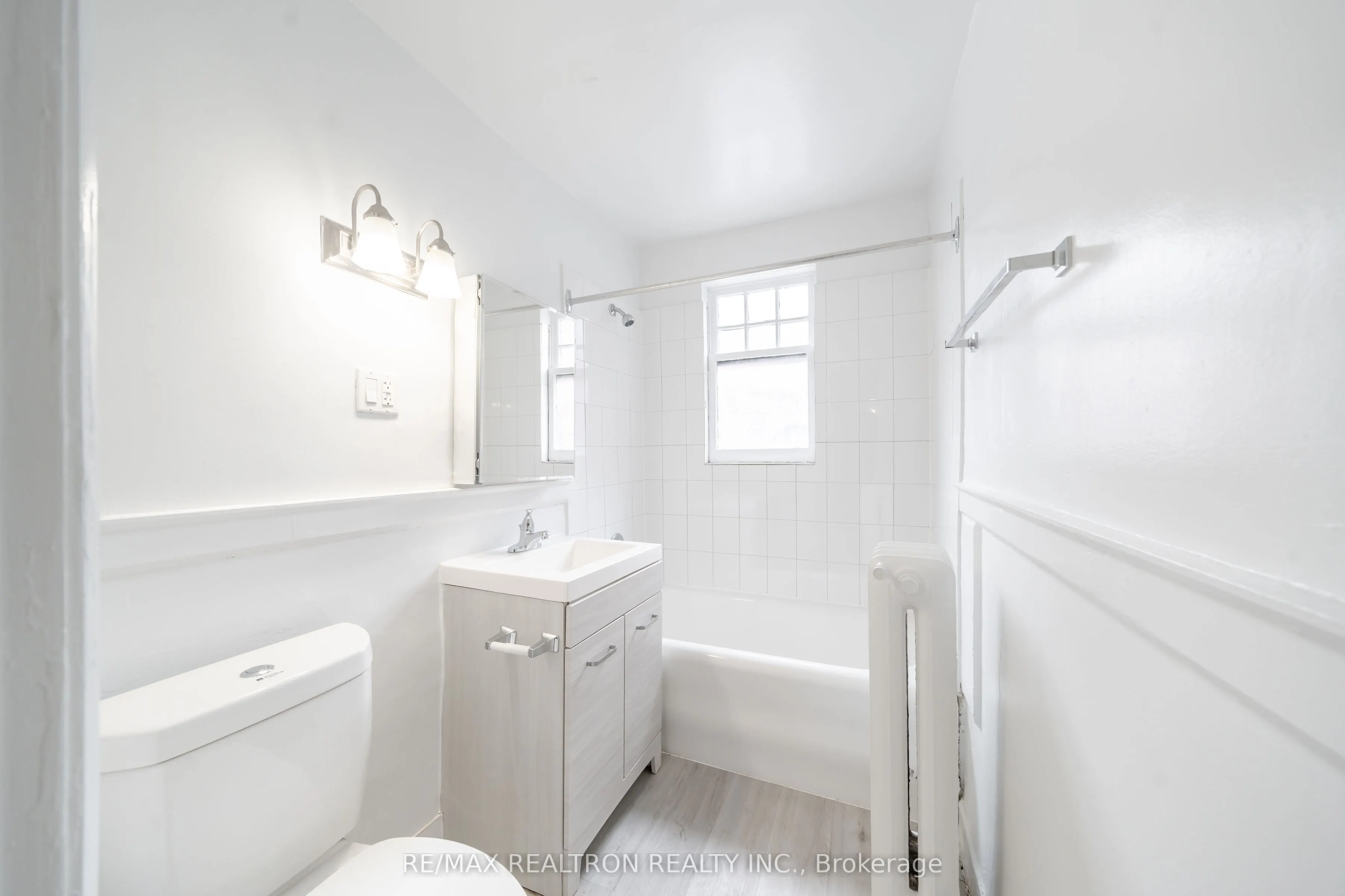 6 Kingston Road, #32