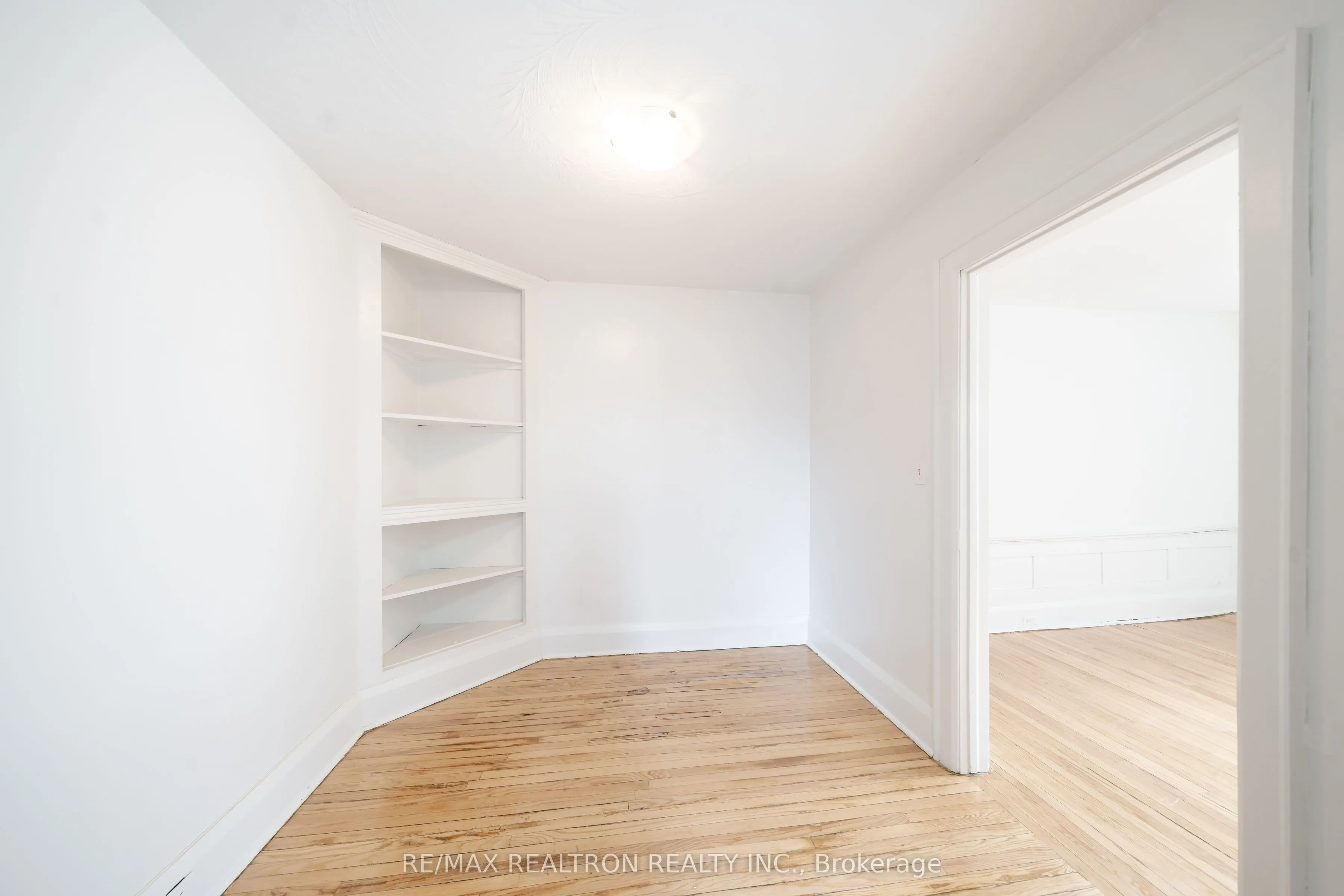 6 Kingston Road, #32