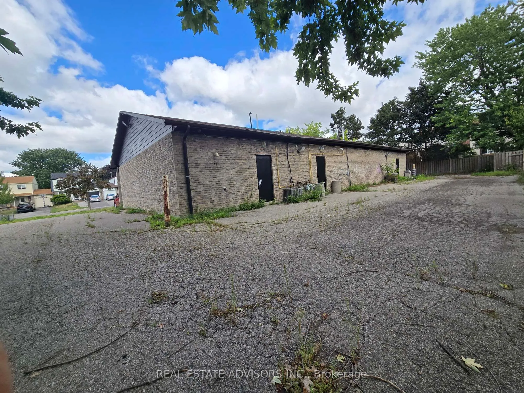 837 Finley Avenue