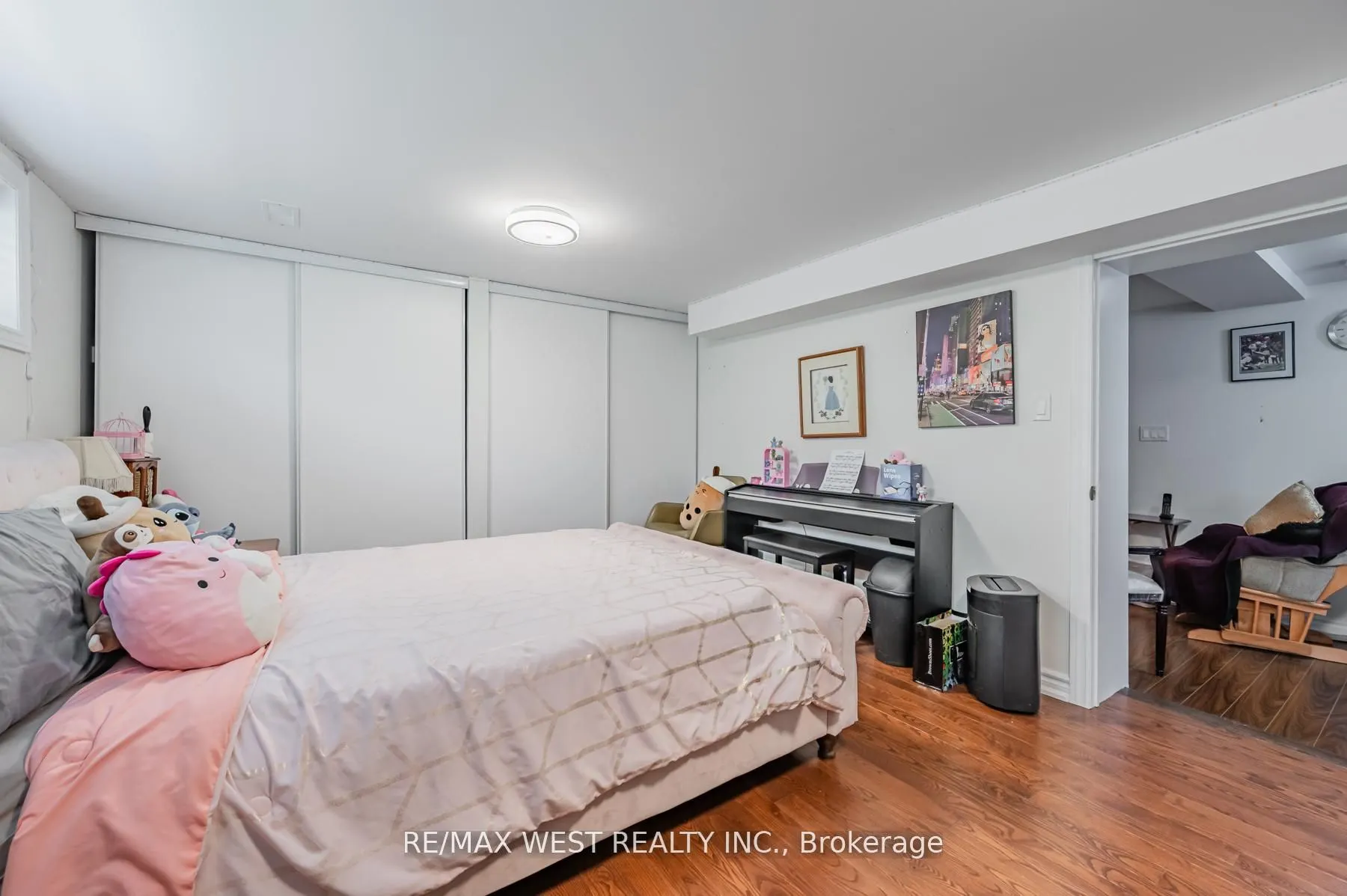 54 Medley Crescent