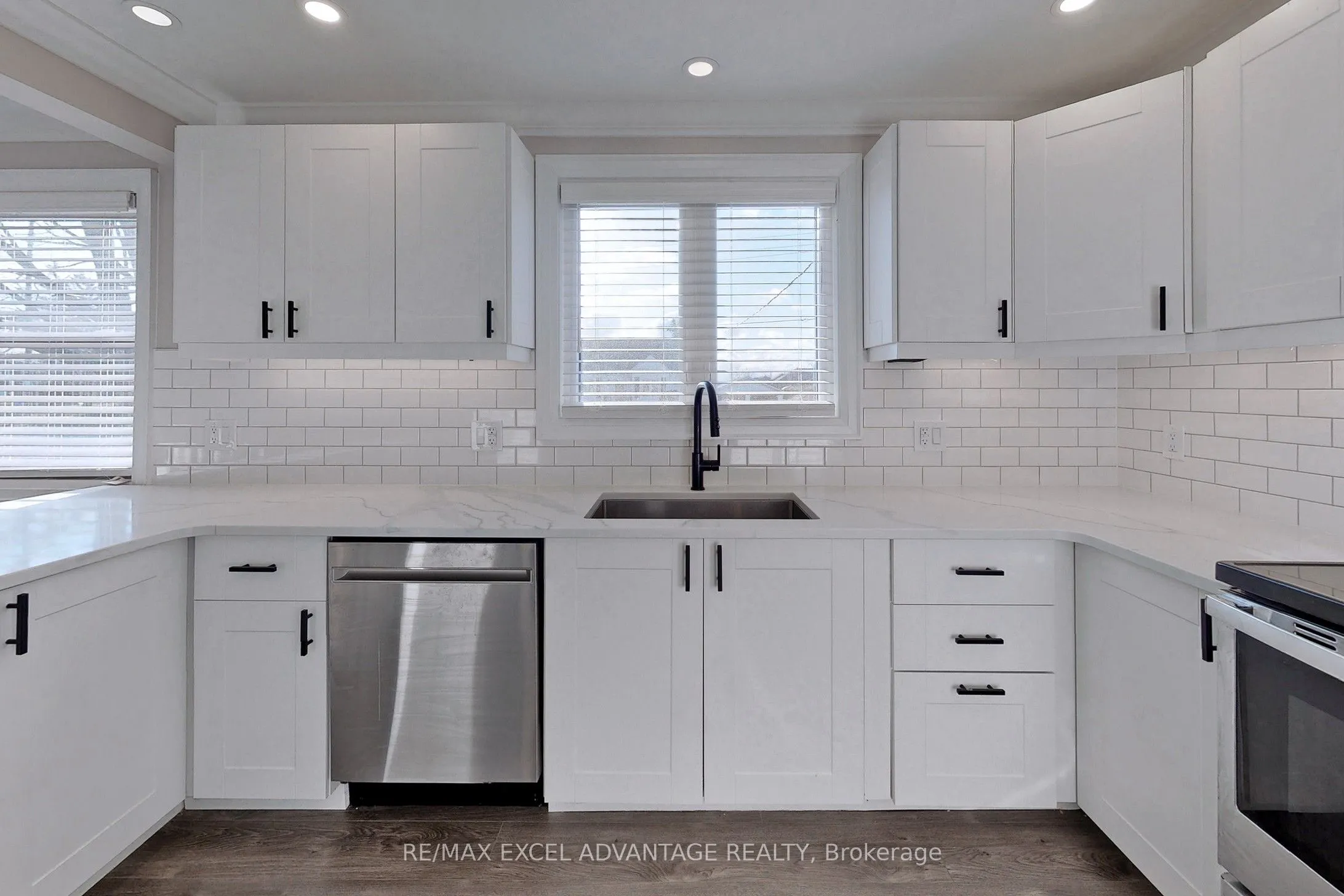 558 Adelaide Avenue W, #Main
