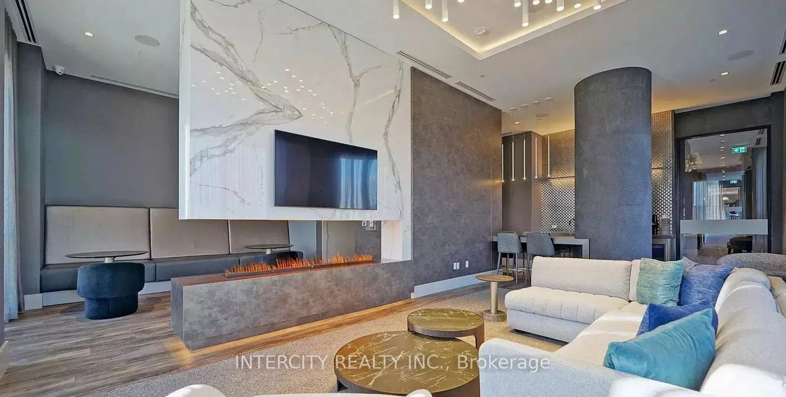 2550 Simcoe Street N, #1207