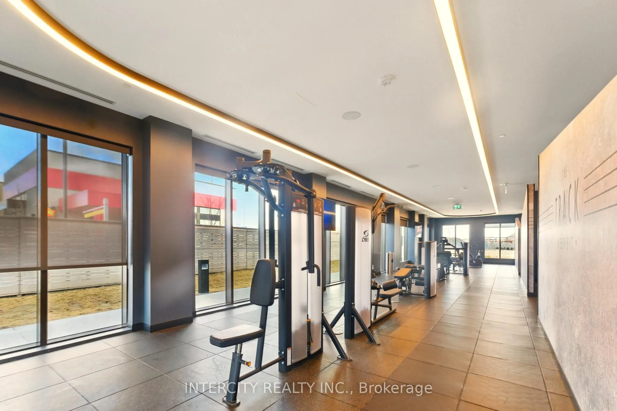 2550 Simcoe Street N, #1207
