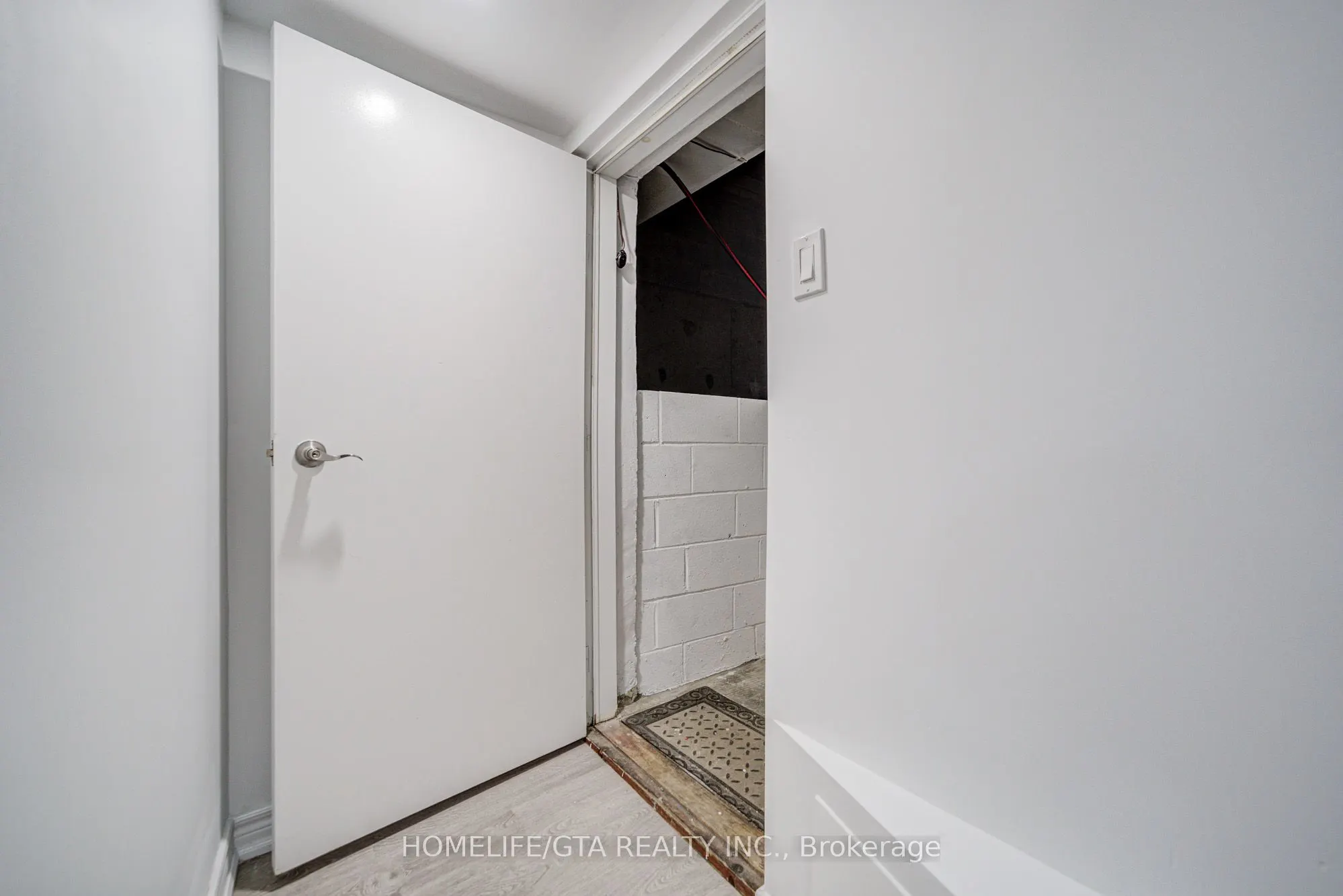 6 Sprucewood Court