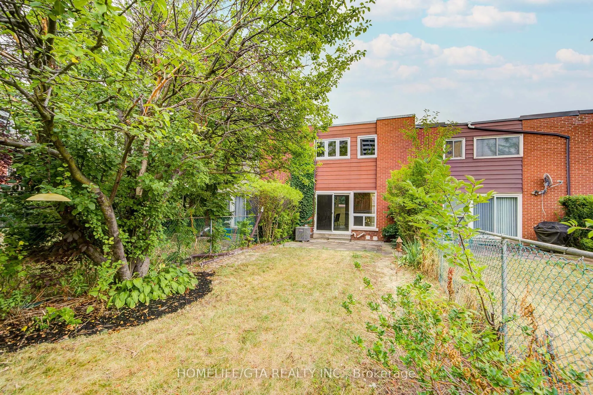 6 Sprucewood Court