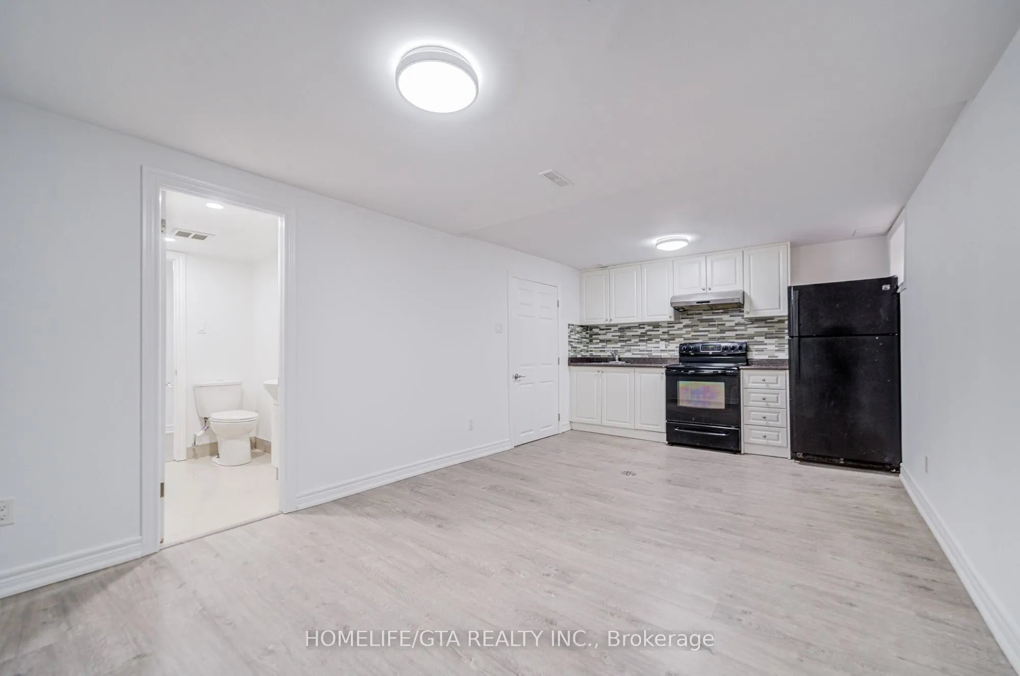 6 Sprucewood Court