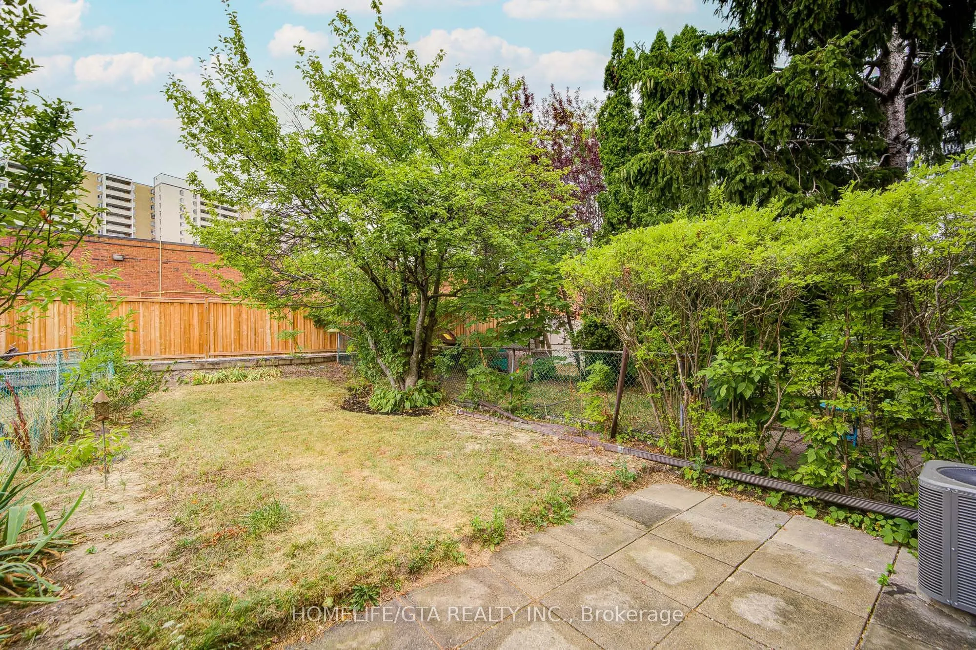6 Sprucewood Court