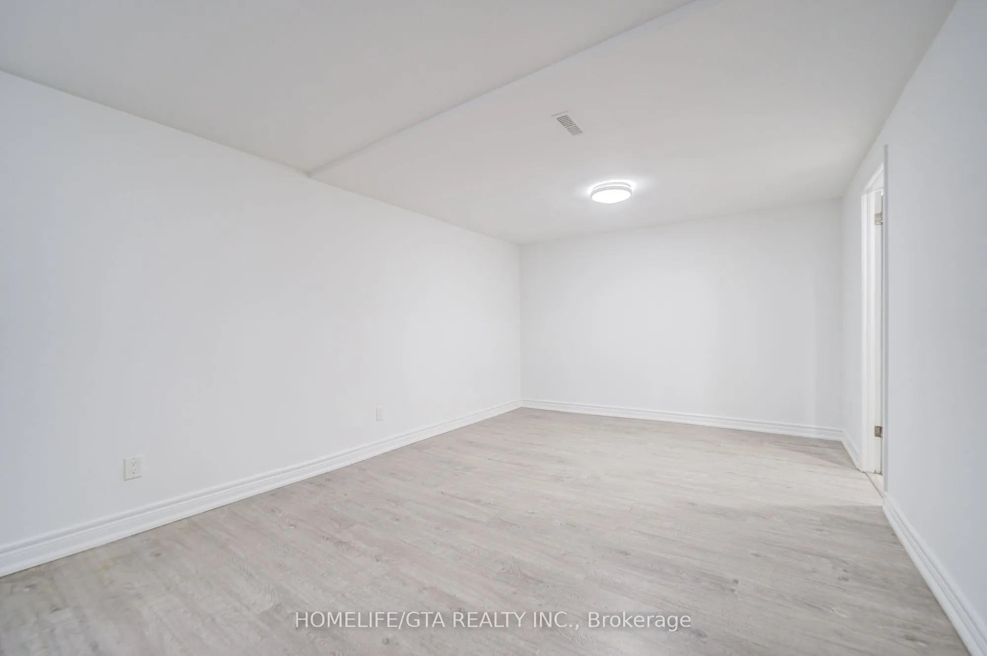 6 Sprucewood Court