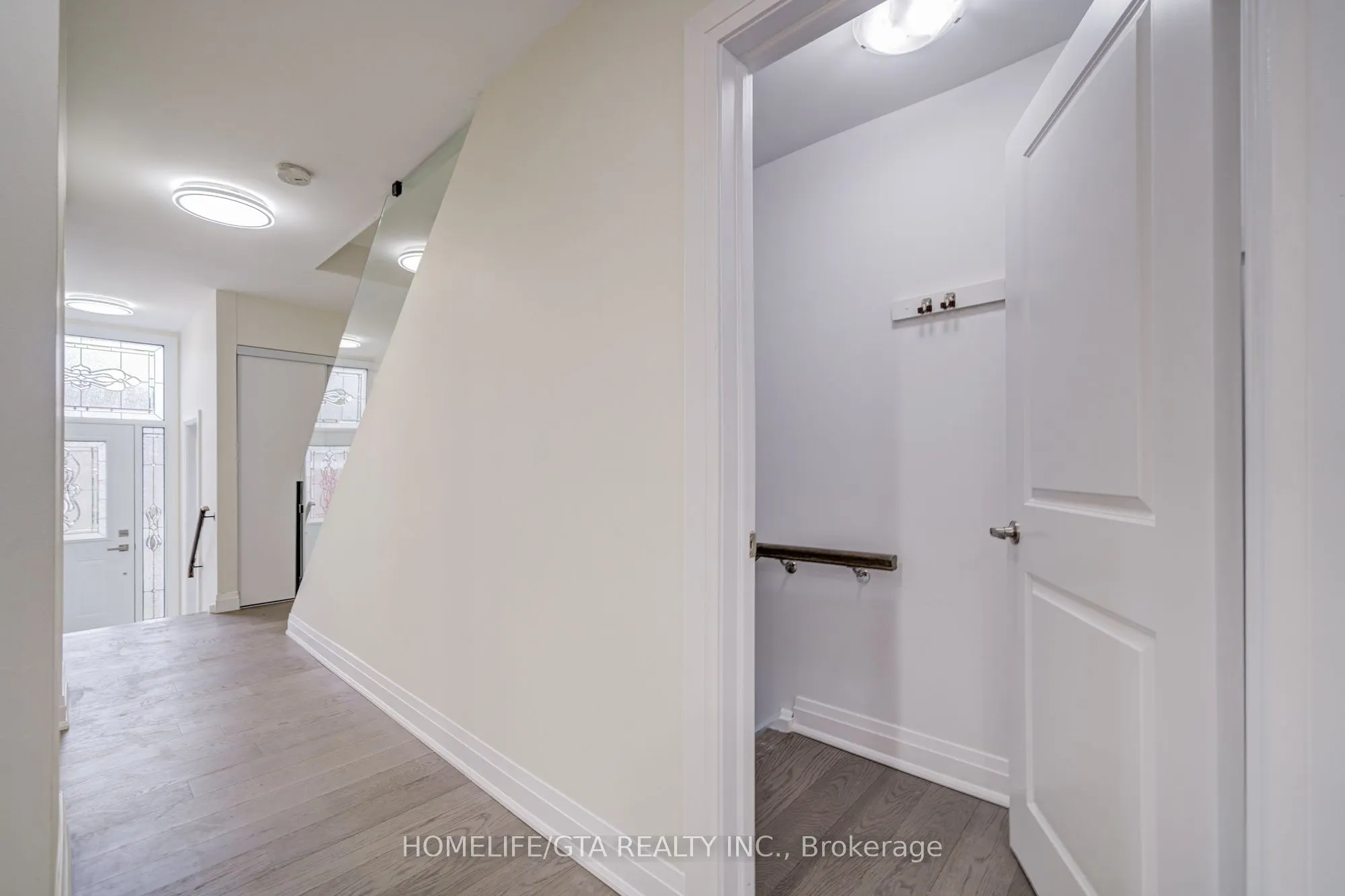 6 Sprucewood Court