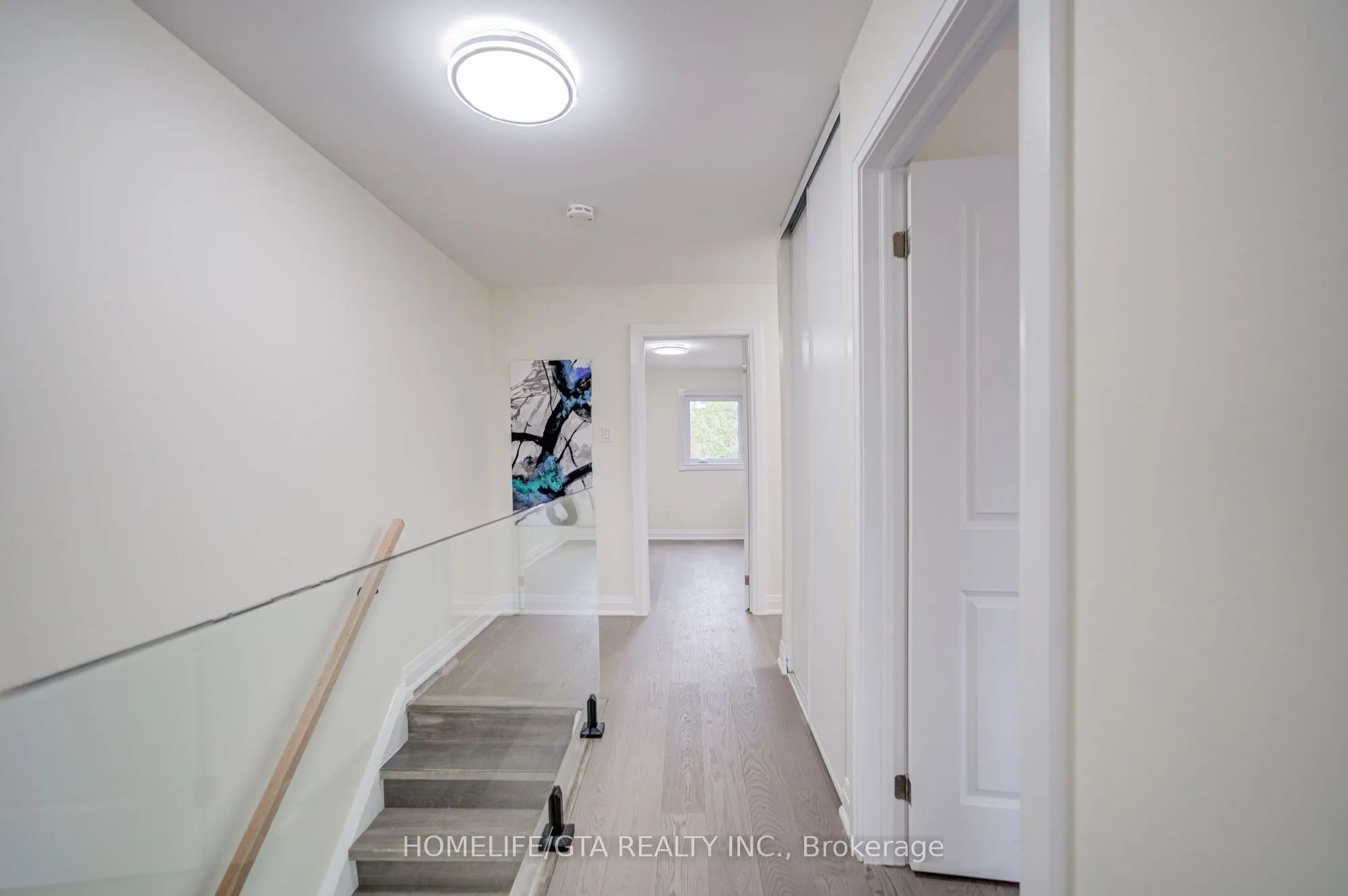 6 Sprucewood Court