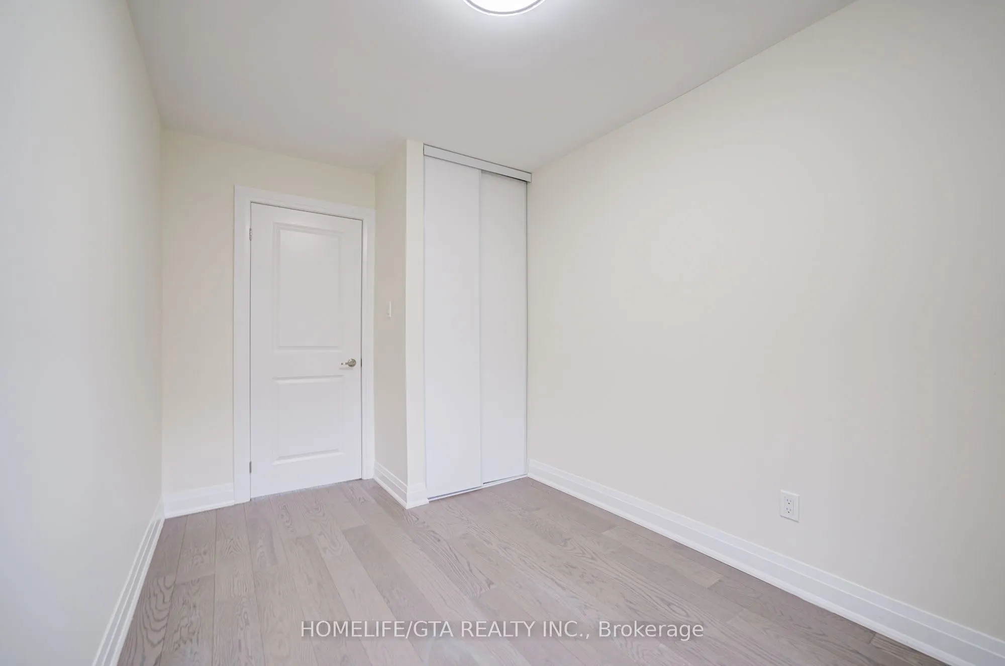 6 Sprucewood Court