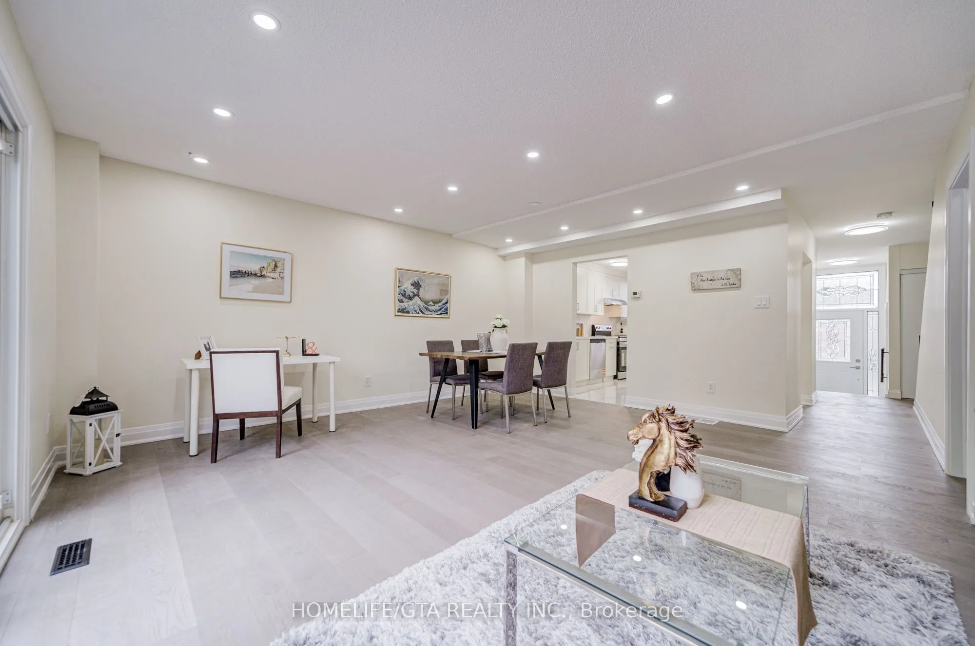 6 Sprucewood Court