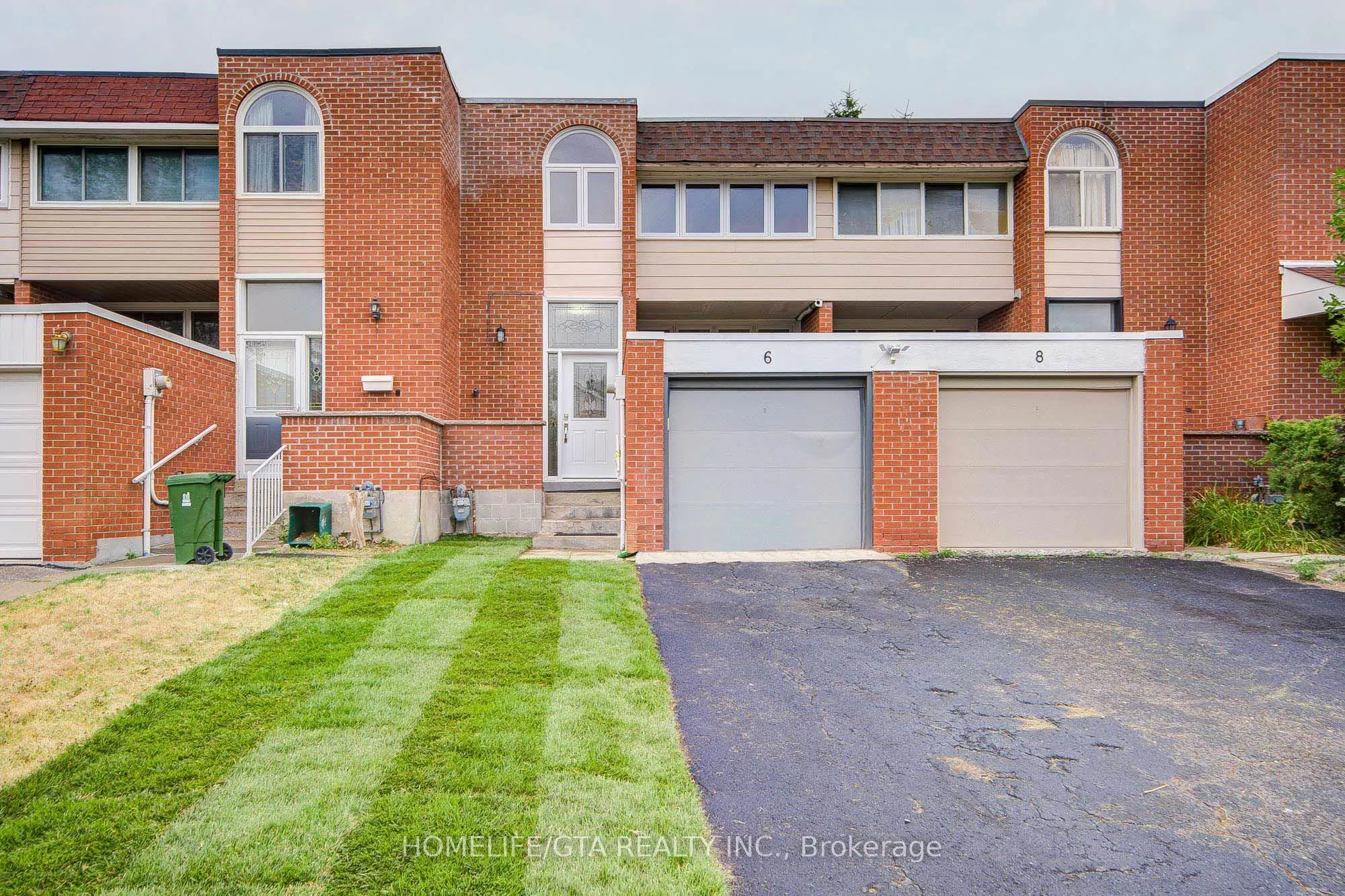 6 Sprucewood Court