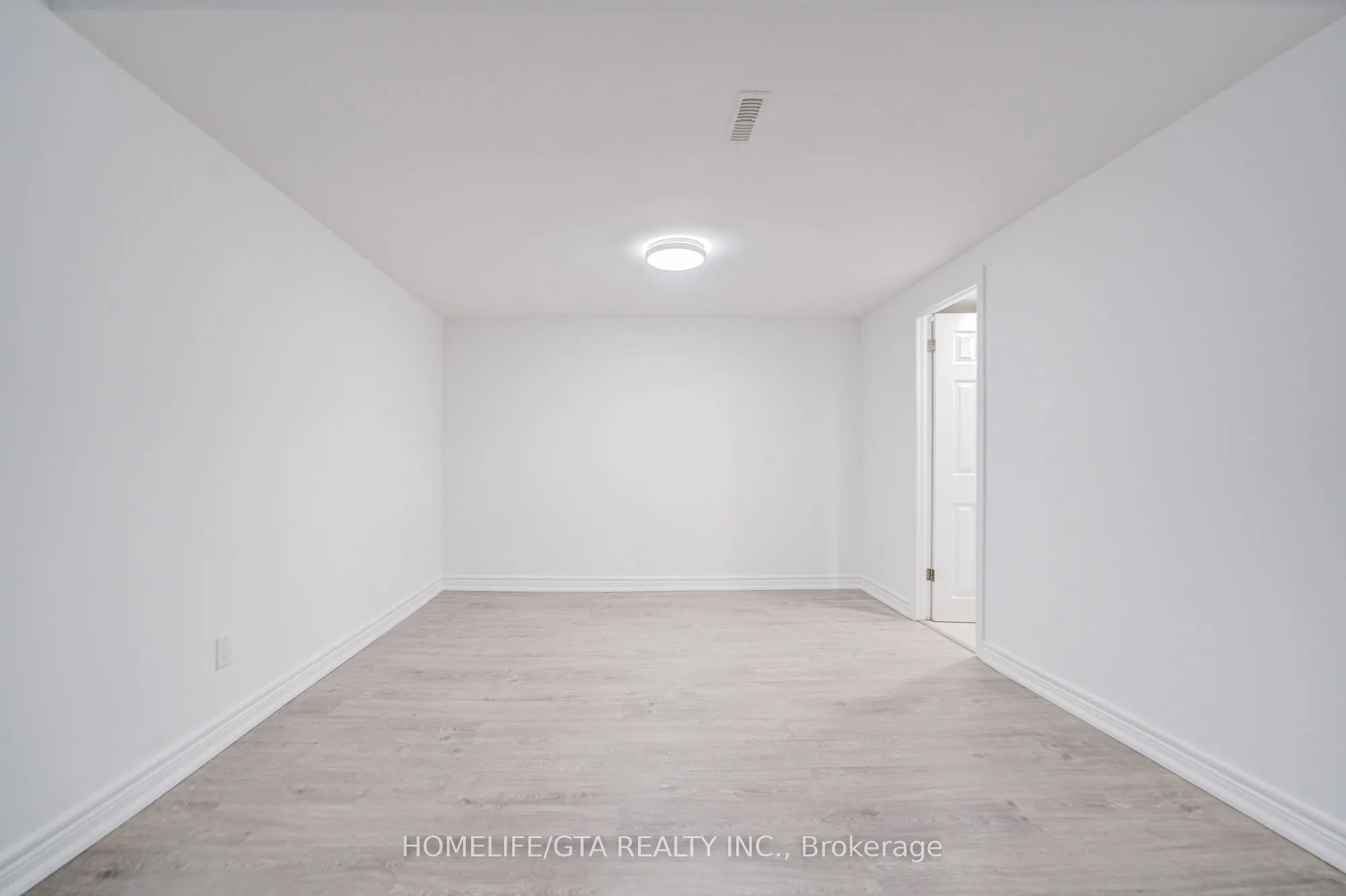6 Sprucewood Court