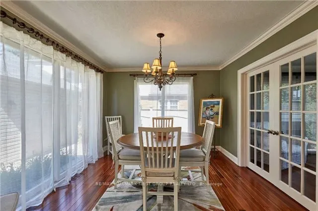 24 Rossland Road E