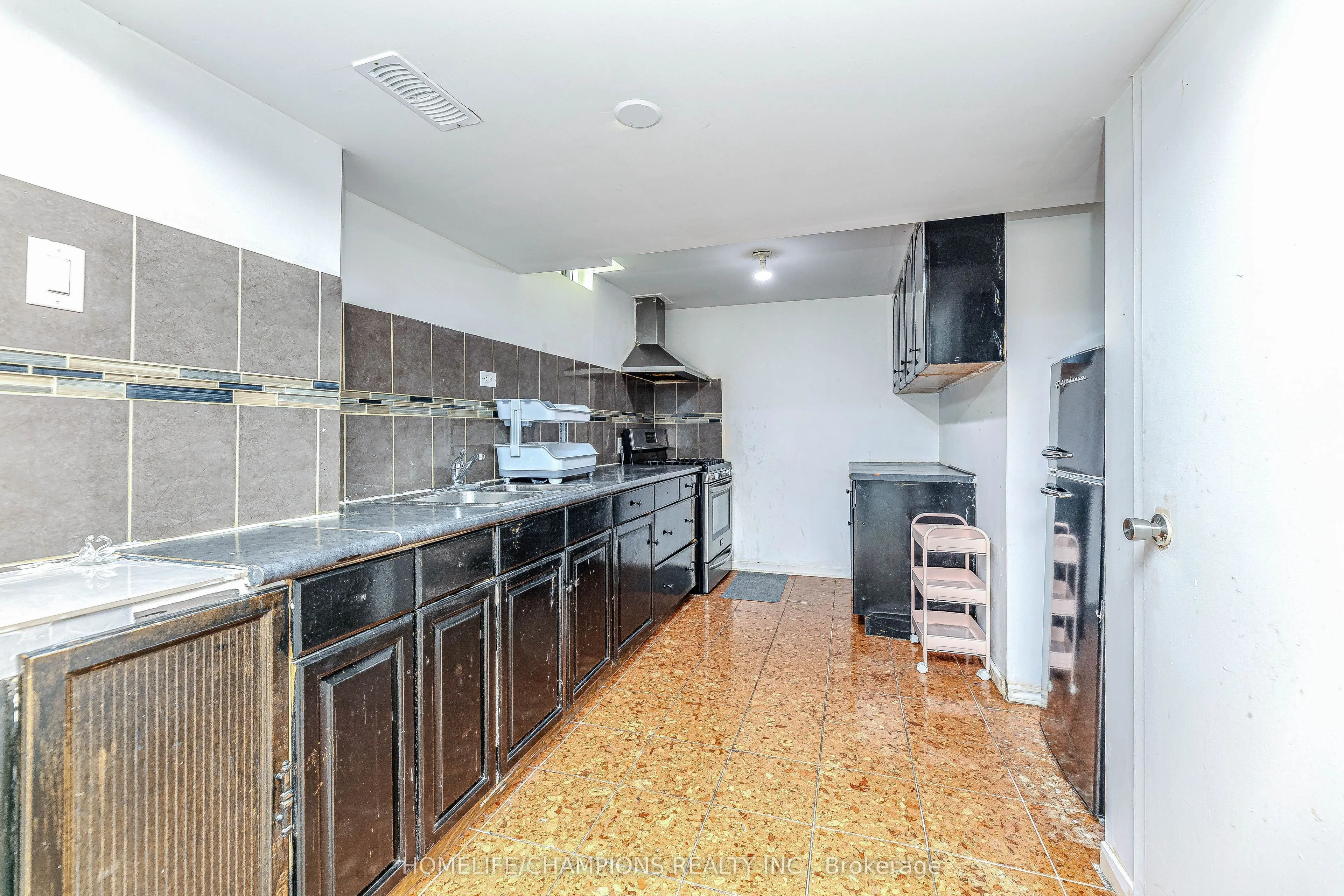 41 Broadbridge Drive, #BSMT 1