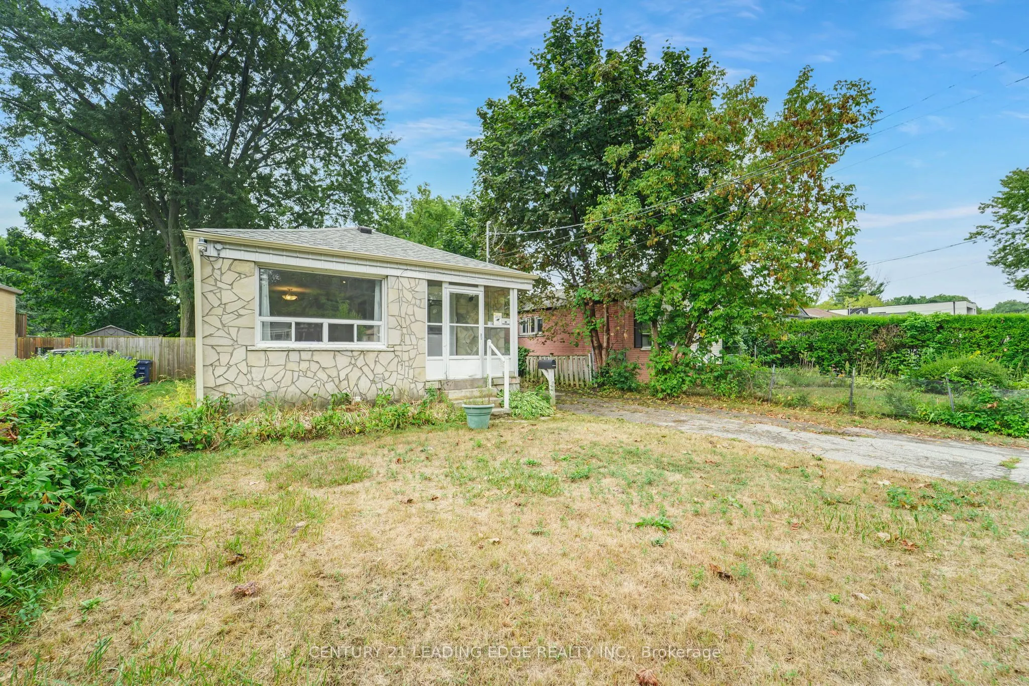 115 Darlingside Drive