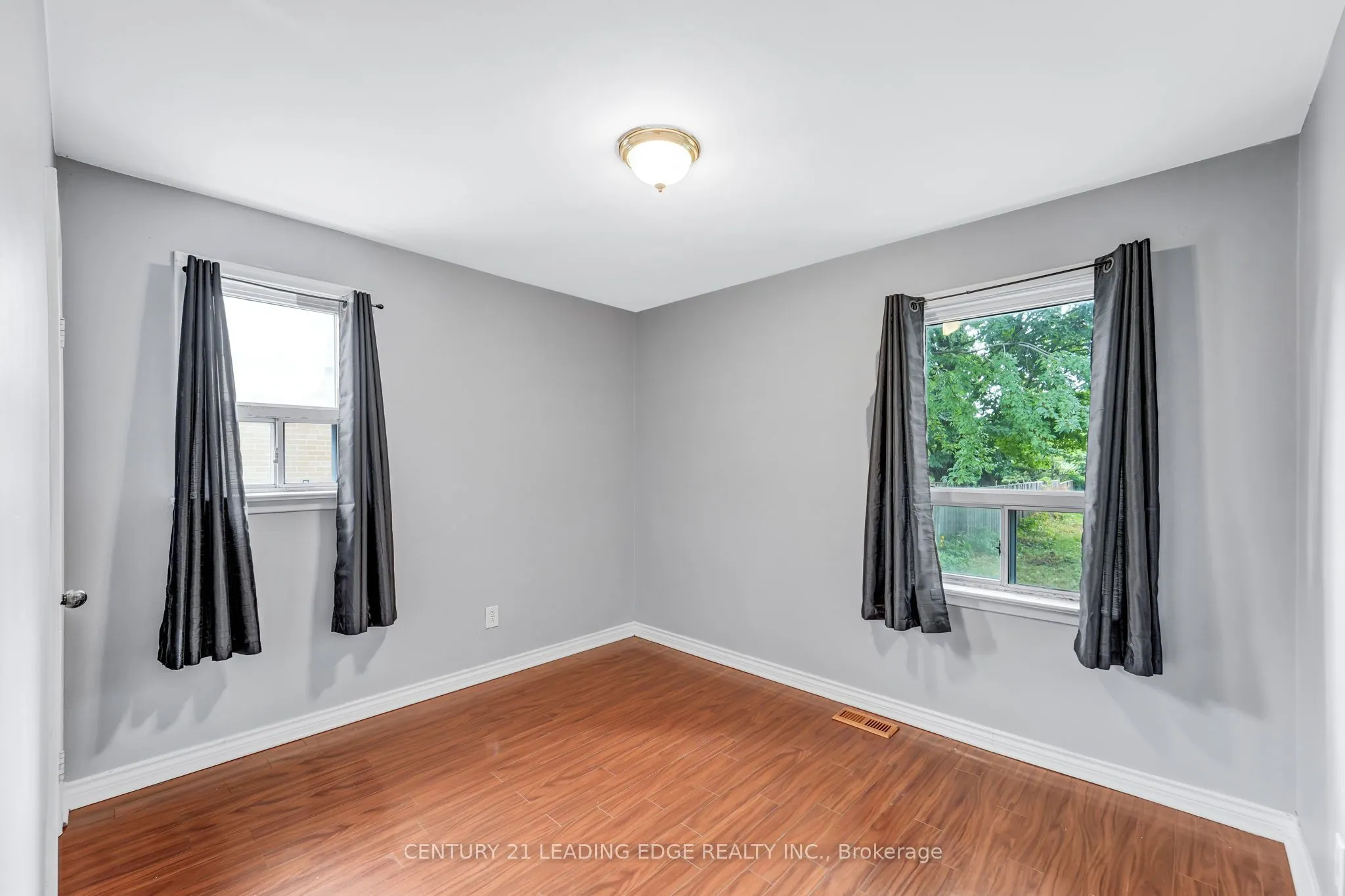 115 Darlingside Drive