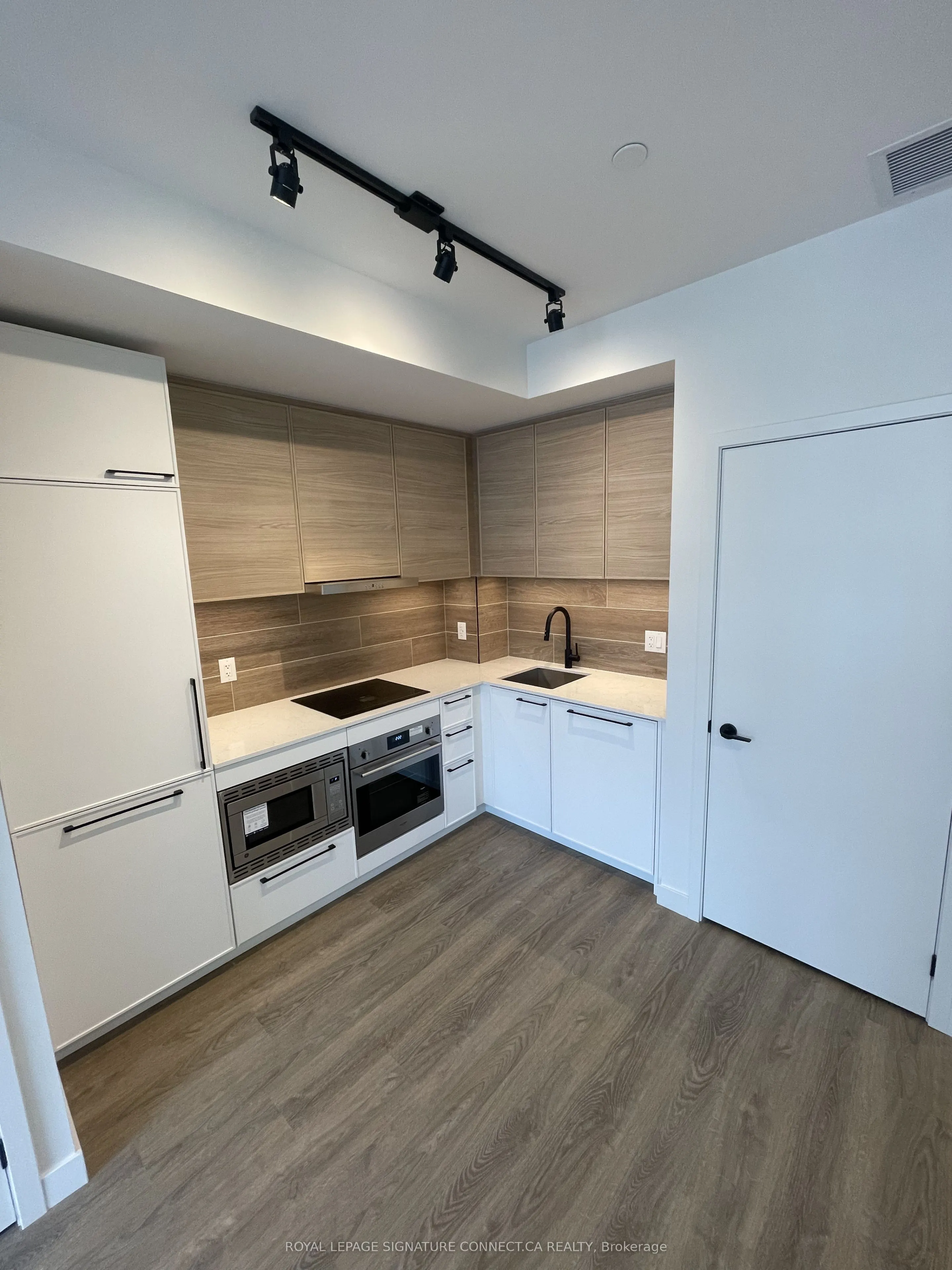 1050 Eastern Avenue, #727