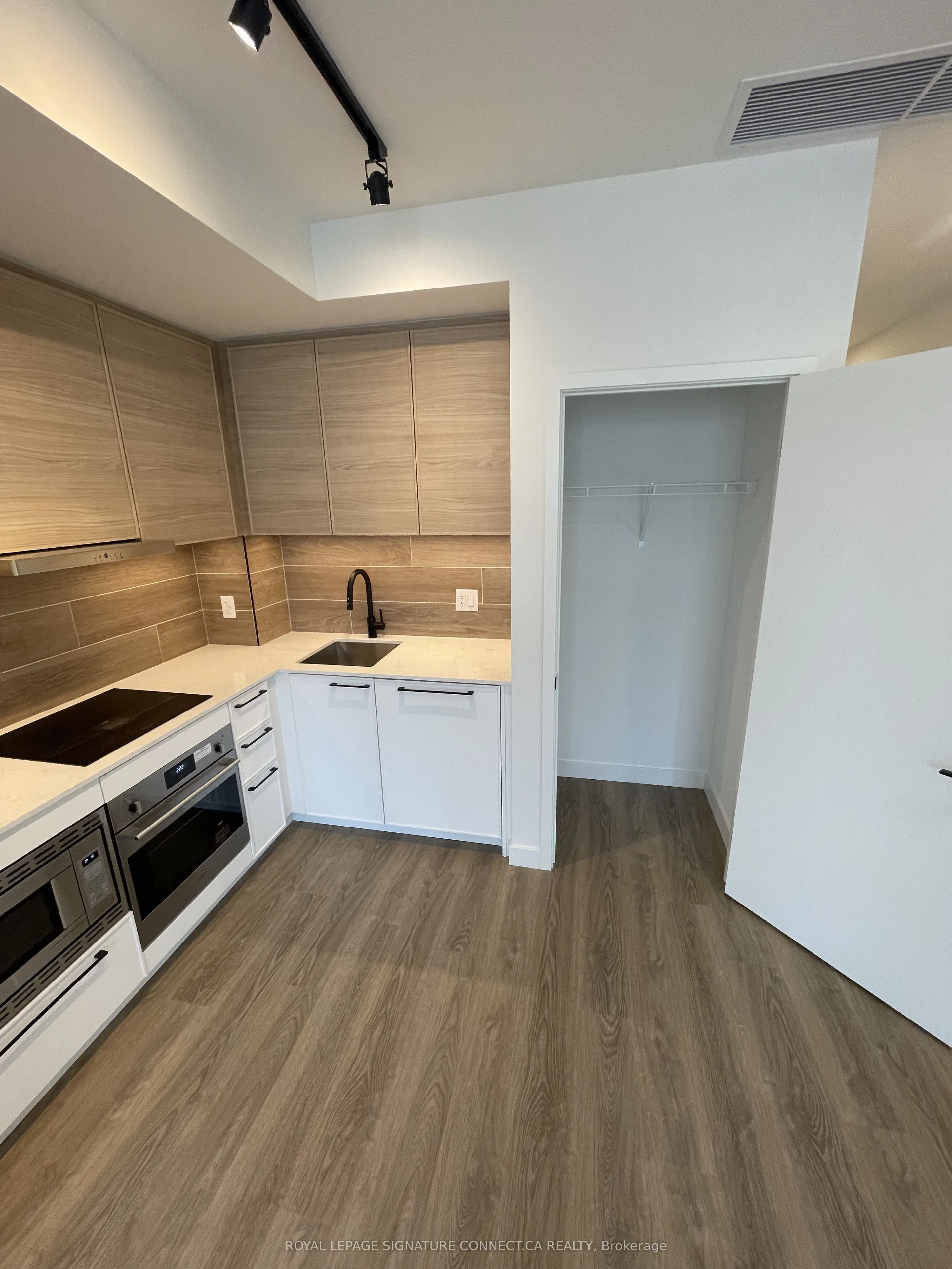 1050 Eastern Avenue, #727