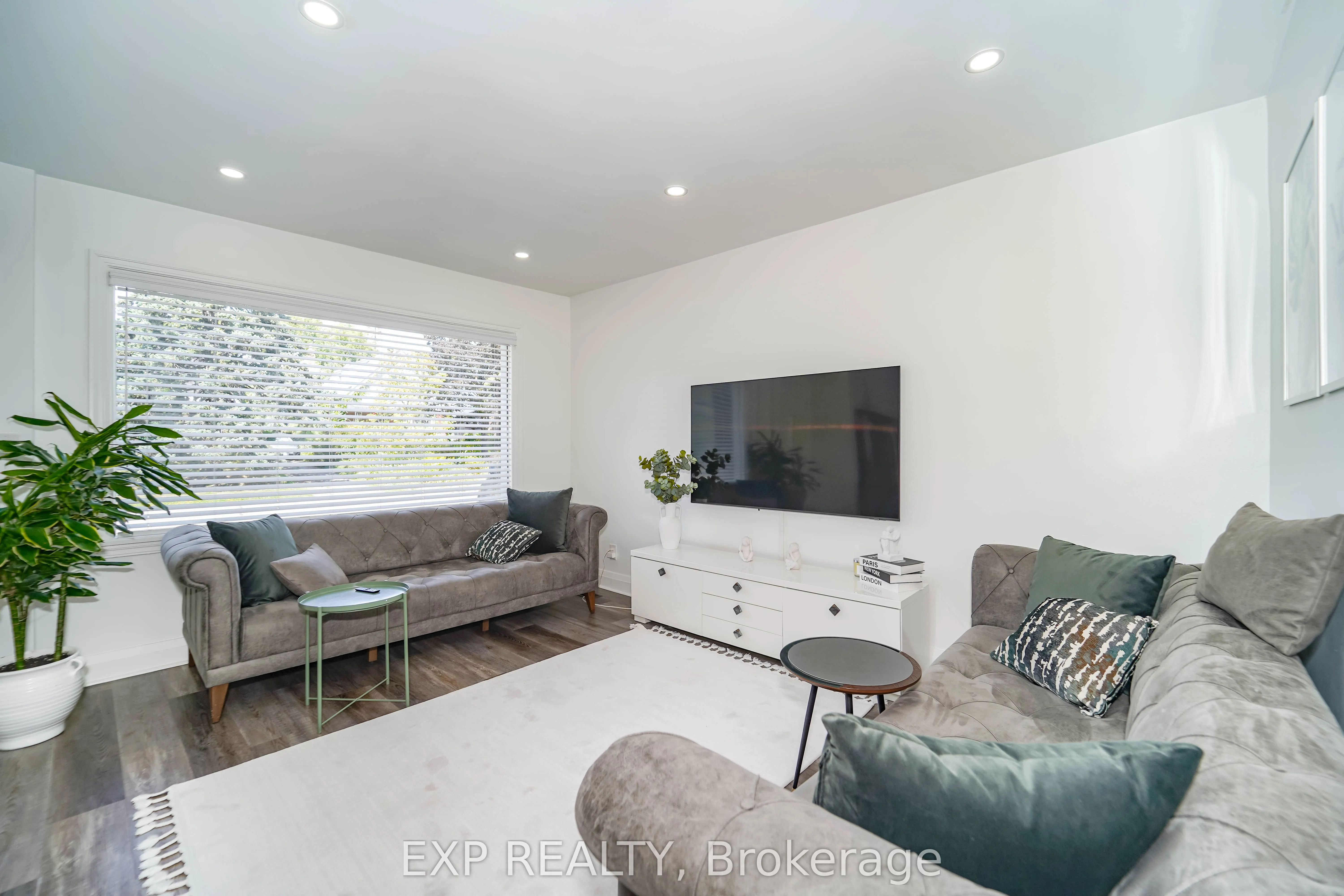 43 Southmead Road
