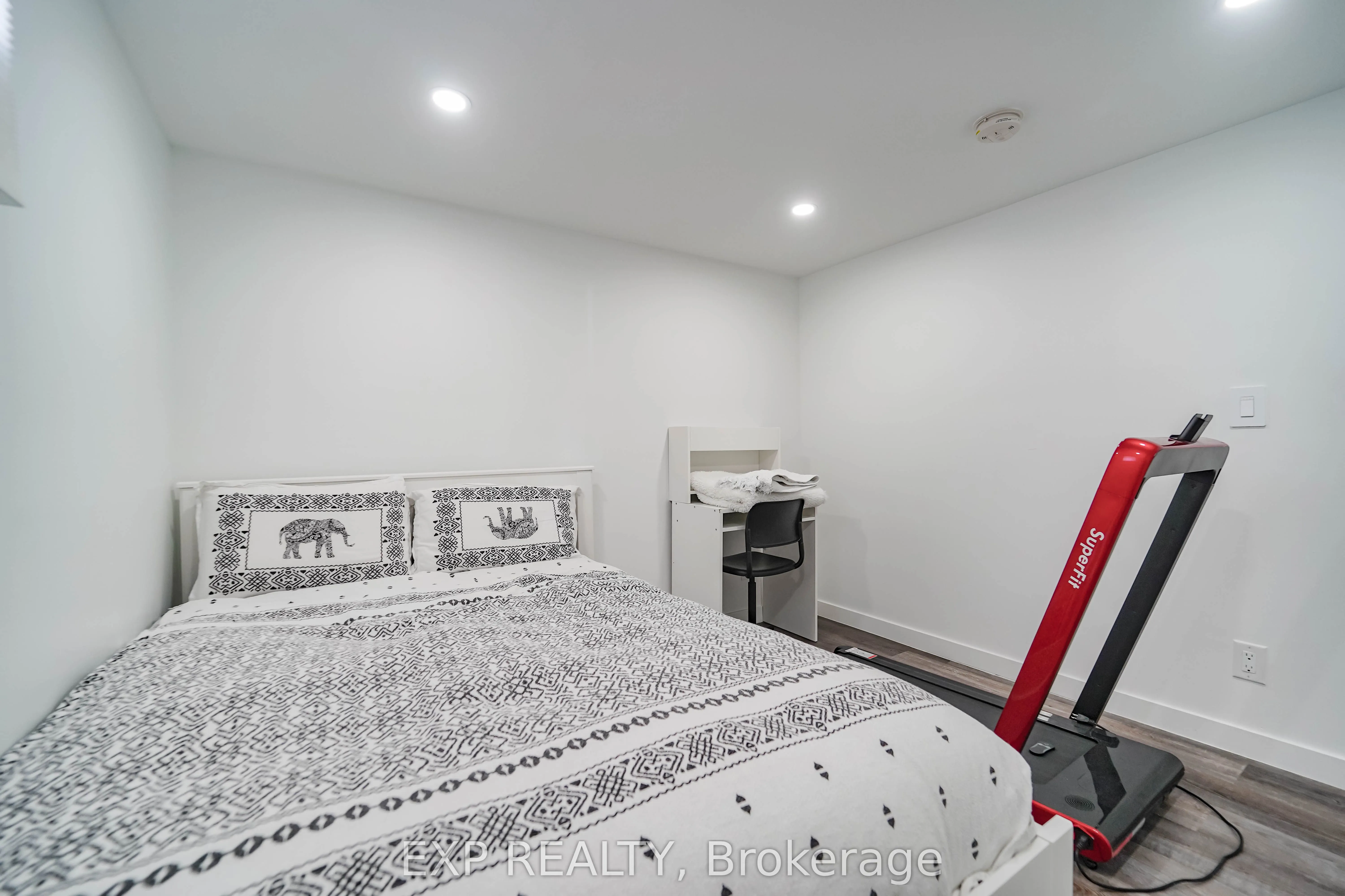 43 Southmead Road