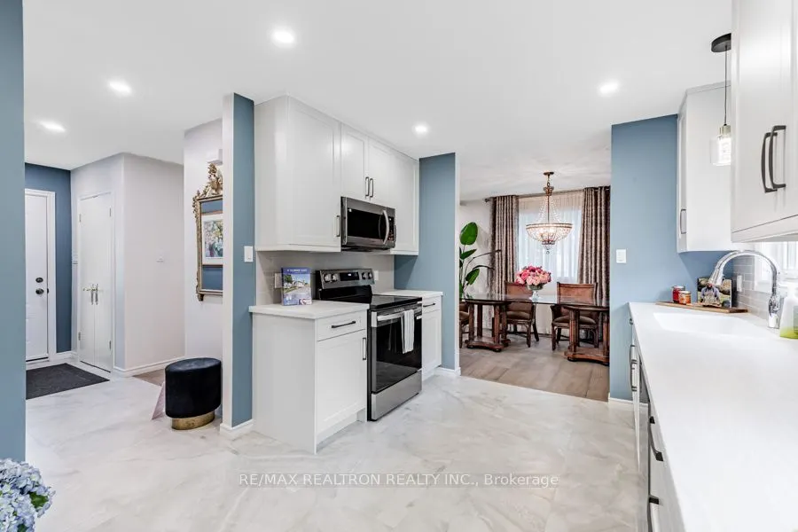 17 Tillbrook Court