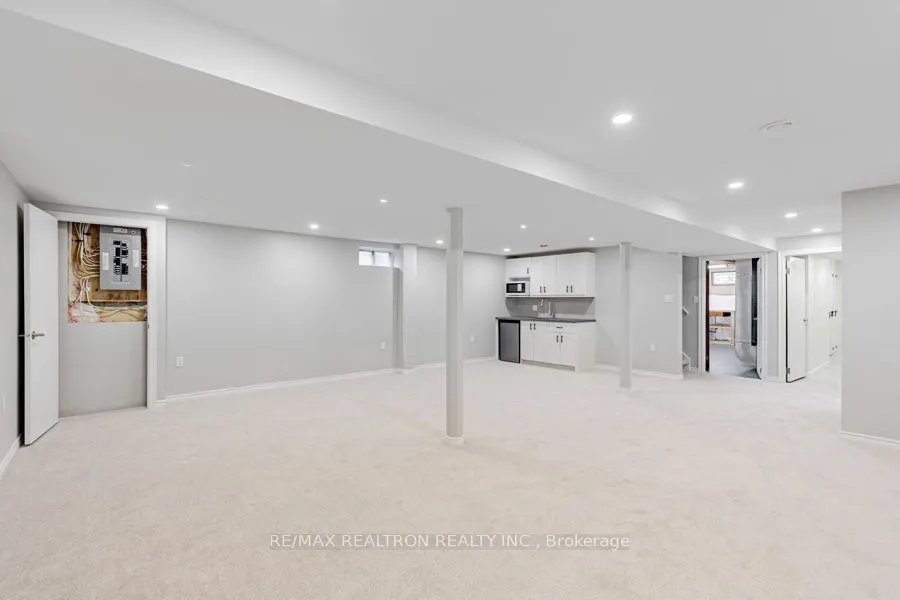 17 Tillbrook Court