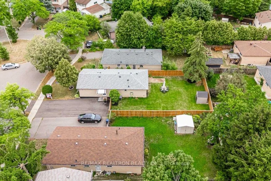 17 Tillbrook Court