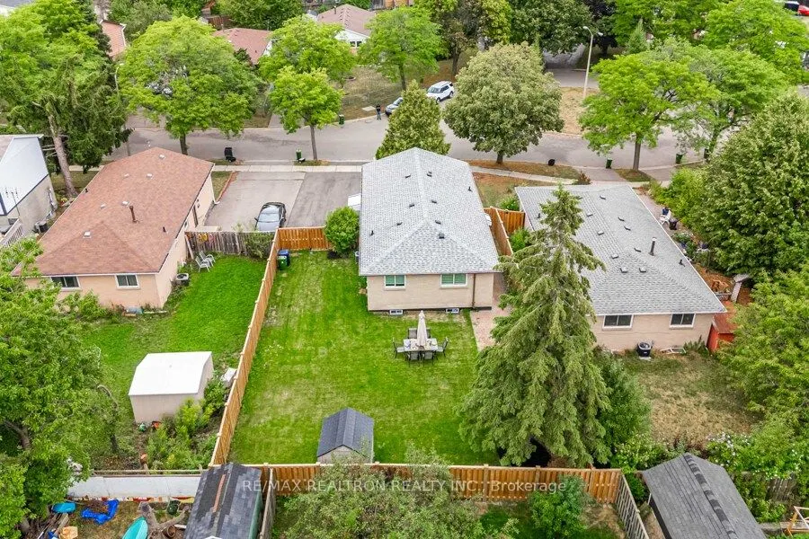 17 Tillbrook Court