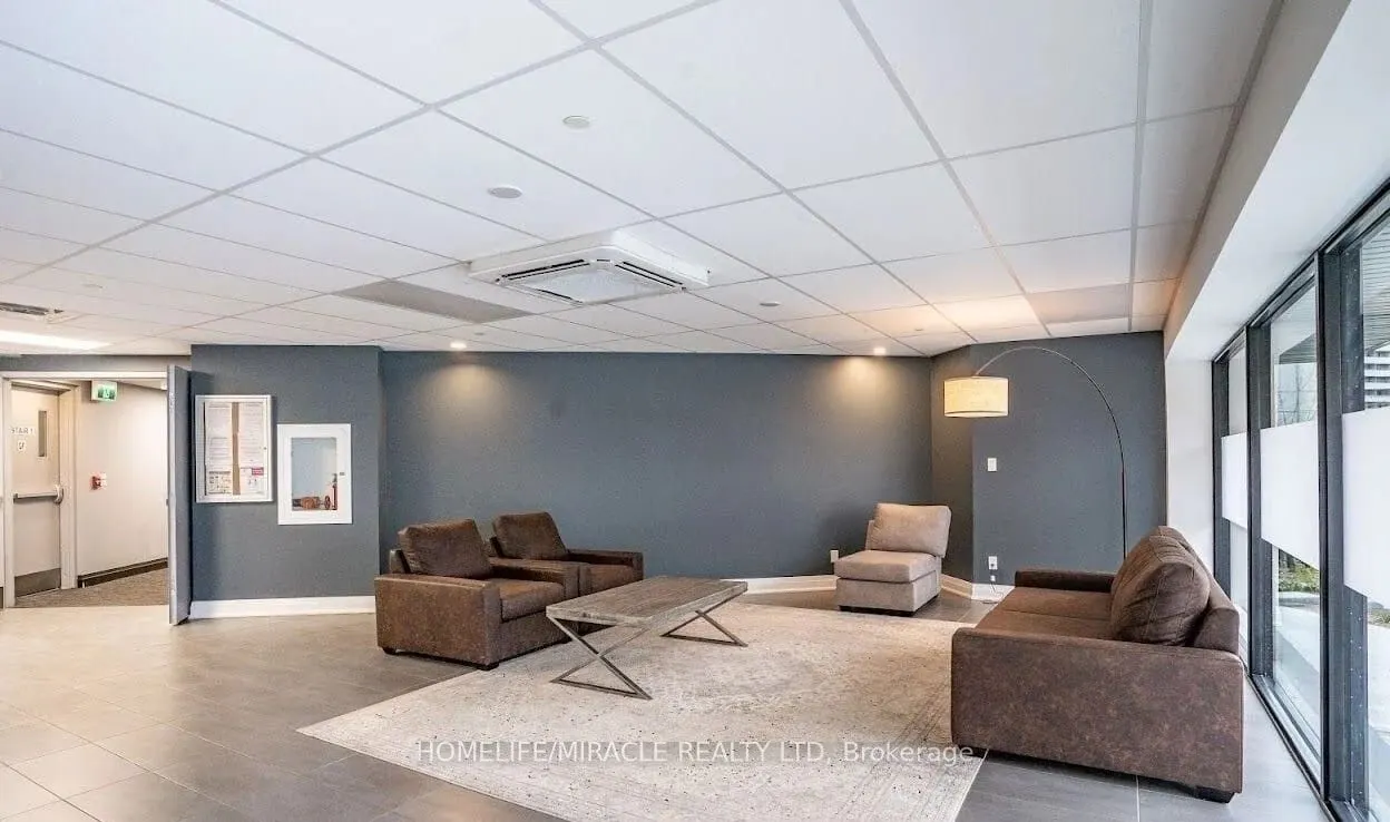 1 Falaise Road, #417