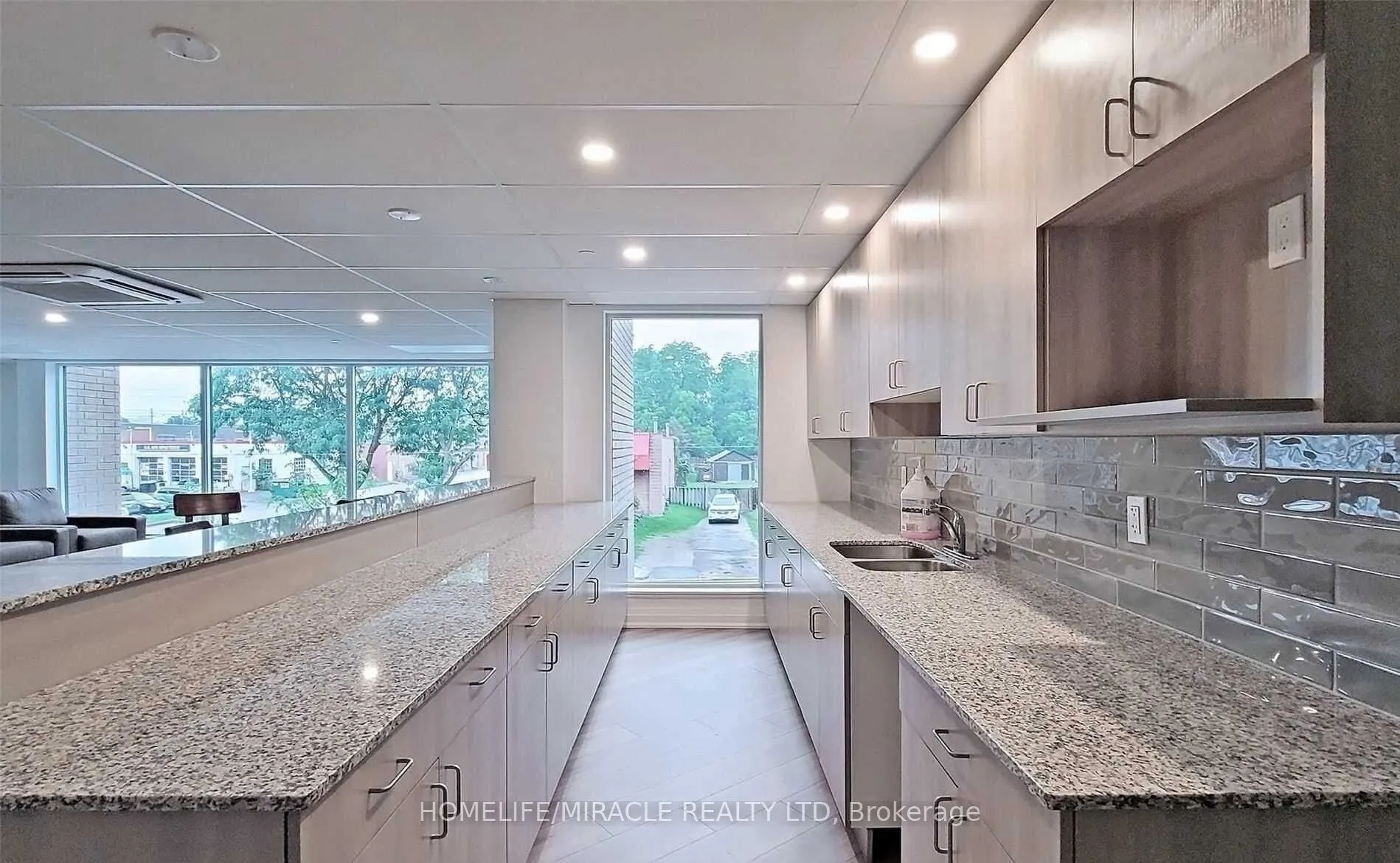 1 Falaise Road, #417