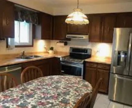 327 Huntsmill Boulevard, #Main Floor