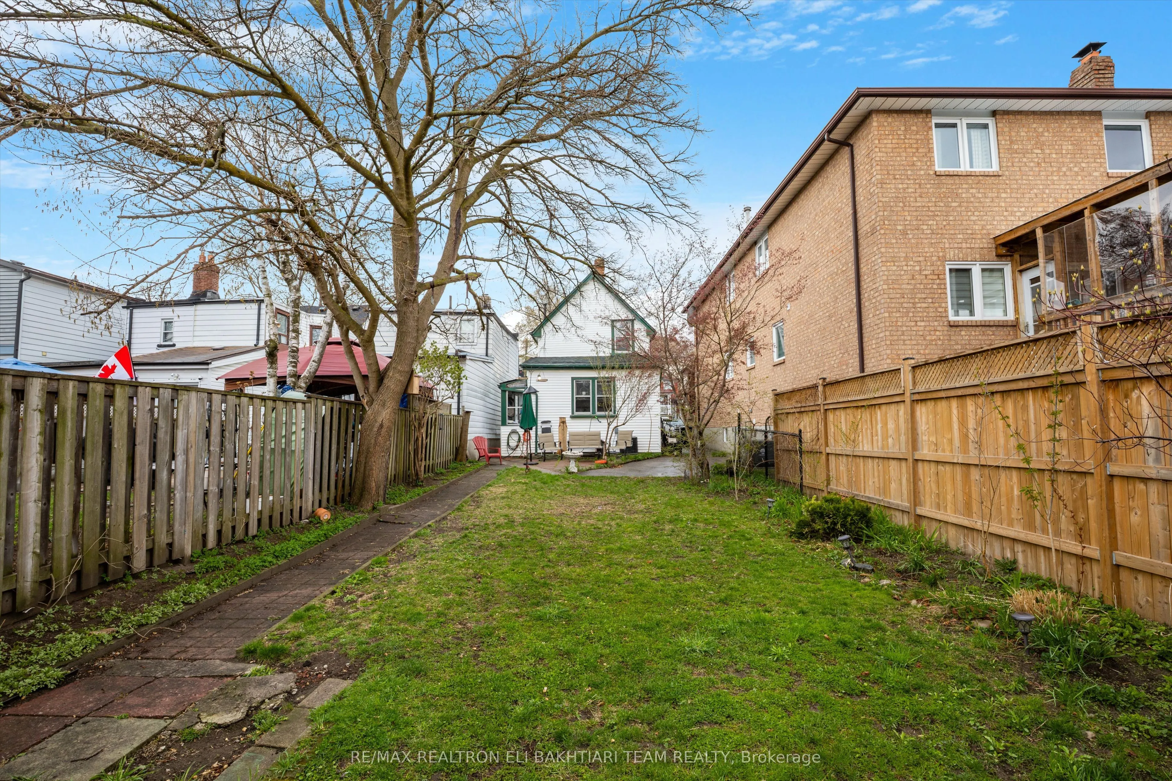 43 King Edward Avenue
