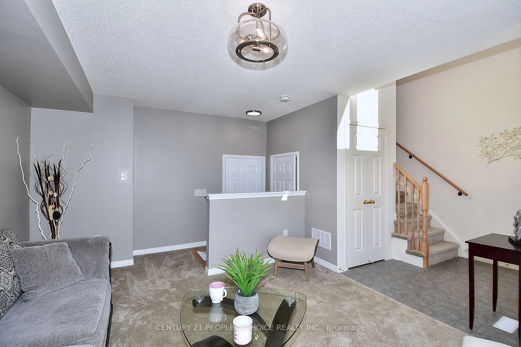 13 Devineridge Avenue