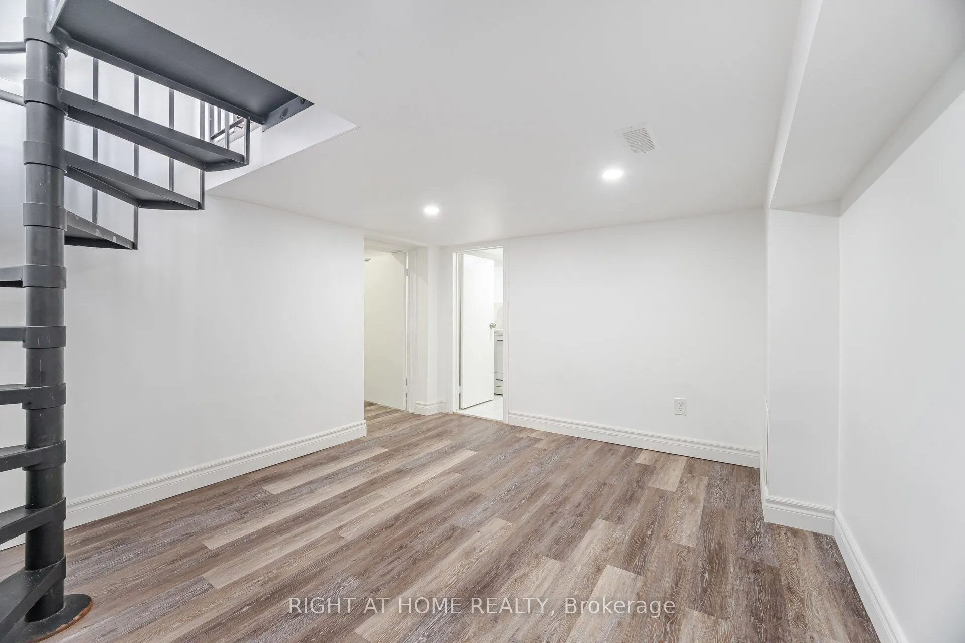 348 Bellamy Road N
