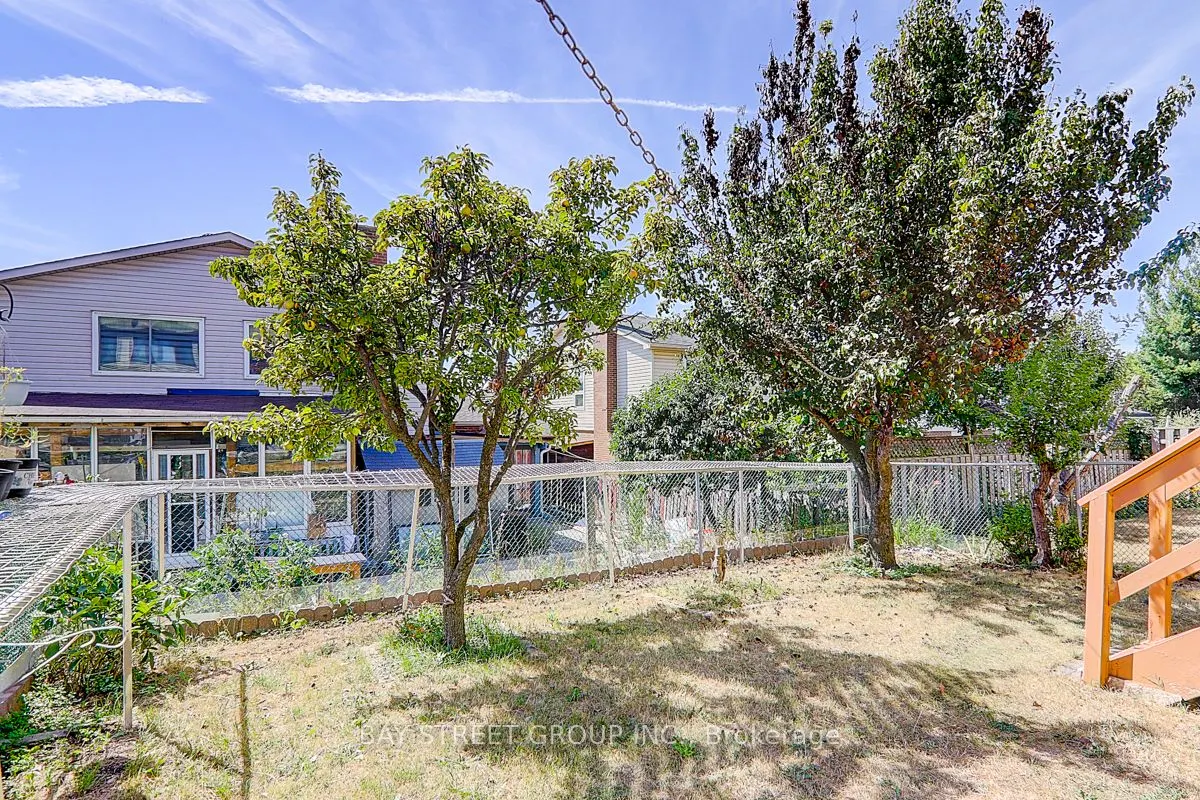 17 Newdawn Crescent